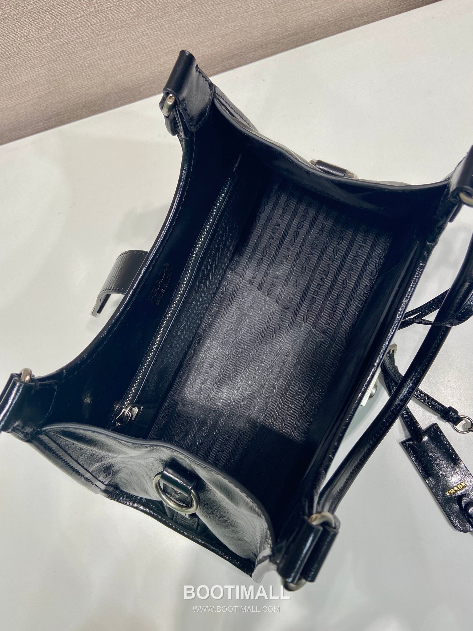 Prada Waxed Leather Top Handle Bag with Buckle Lock and Strap 프라다 왁스 레더 버클락 스트랩 토트백 1BG563 30.5cm 8