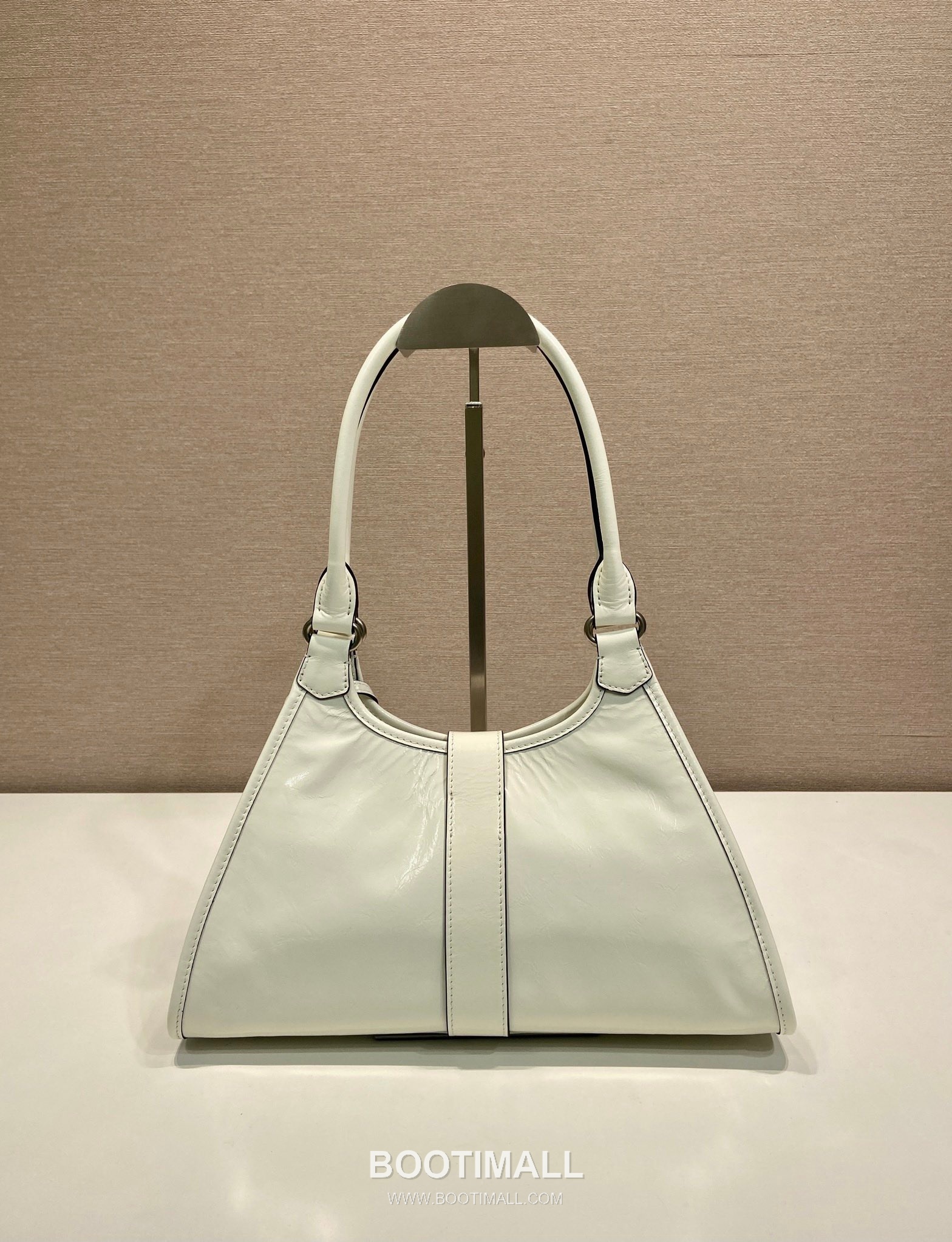 Prada Waxed Leather Top Handle Bag with Buckle Lock and Strap 프라다 왁스 레더 버클락 스트랩 토트백 1BG563 30.5cm 4