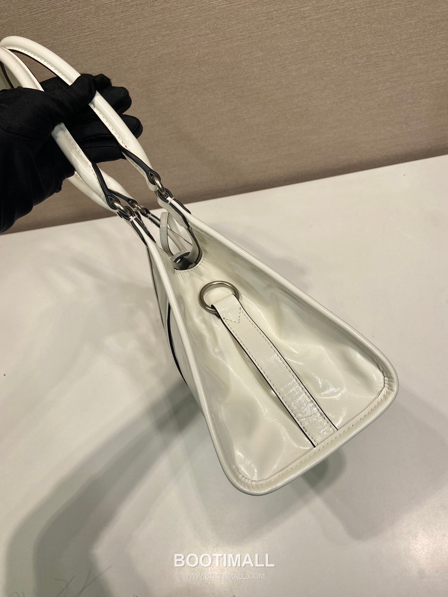 Prada Waxed Leather Top Handle Bag with Buckle Lock and Strap 프라다 왁스 레더 버클락 스트랩 토트백 1BG563 30.5cm 5