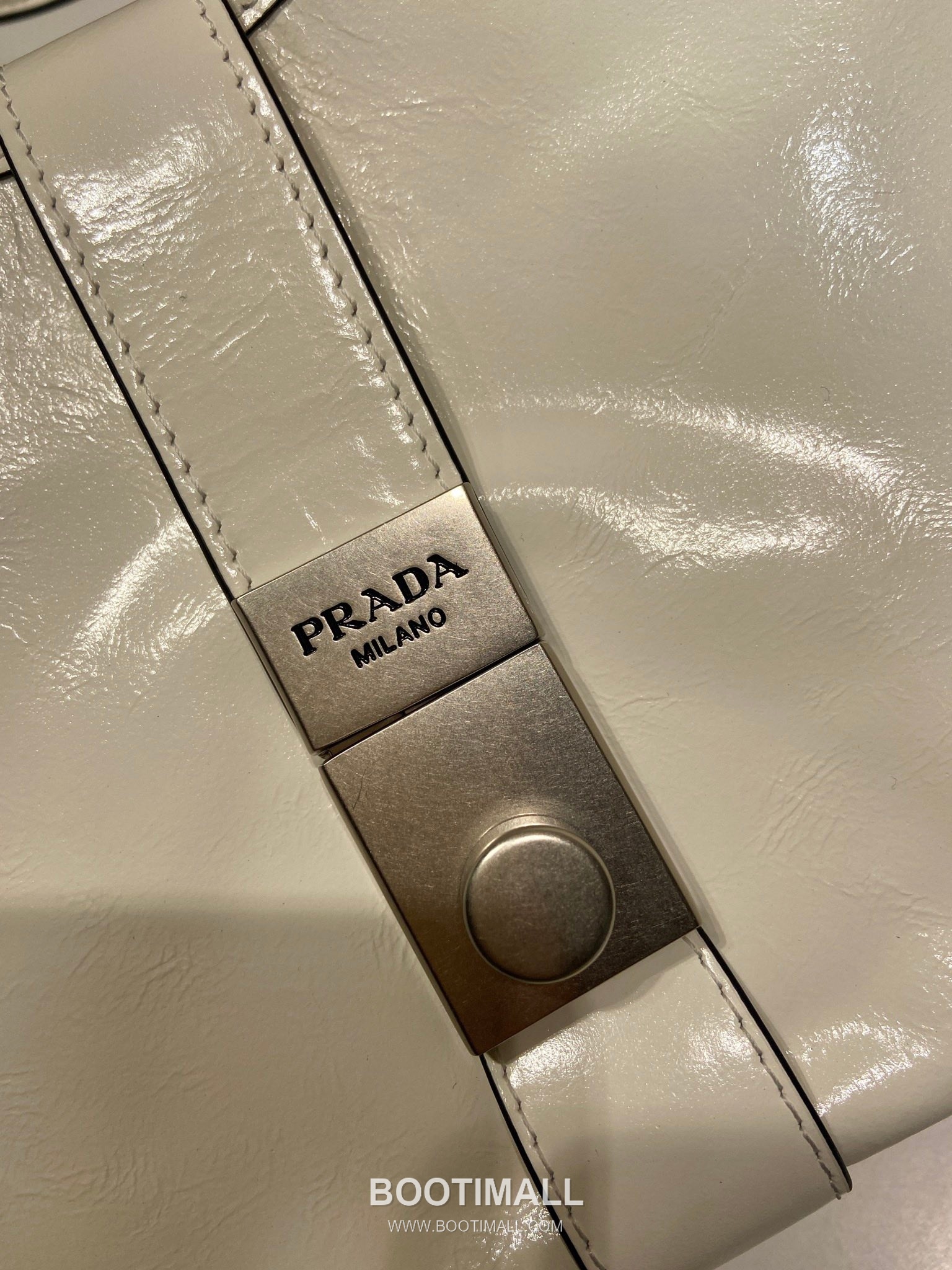 Prada Waxed Leather Top Handle Bag with Buckle Lock and Strap 프라다 왁스 레더 버클락 스트랩 토트백 1BG563 30.5cm 7