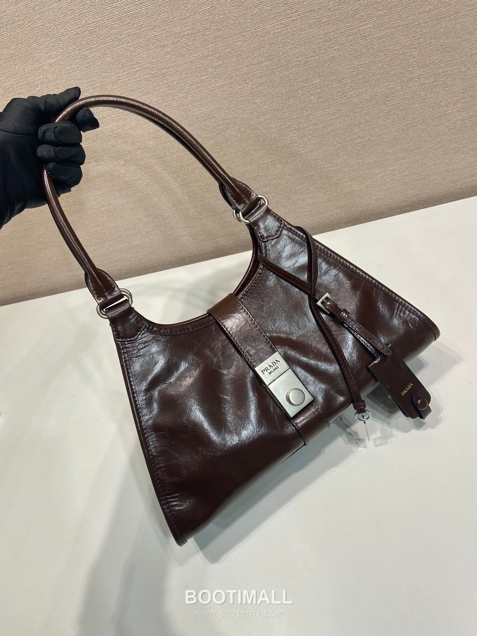 Prada Waxed Leather Top Handle Bag with Buckle Lock and Strap 프라다 왁스 레더 버클락 스트랩 토트백 1BG563 30.5cm 2