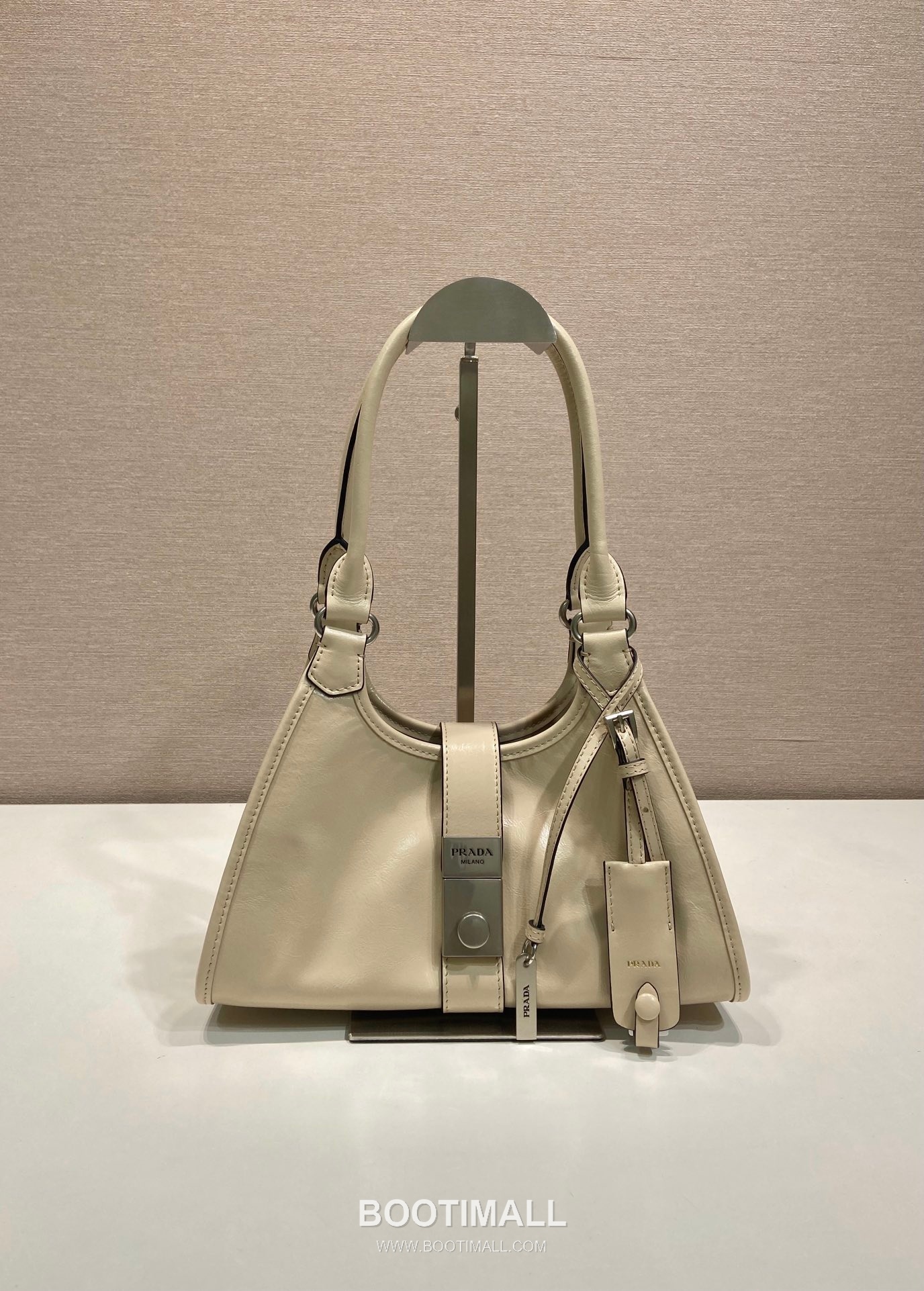 Prada Waxed Leather Top Handle Mini Bag with Buckle Lock and Strap 프라다 왁스 레더 버클락 스트랩 미니 토트백 1BG580 26cm 1