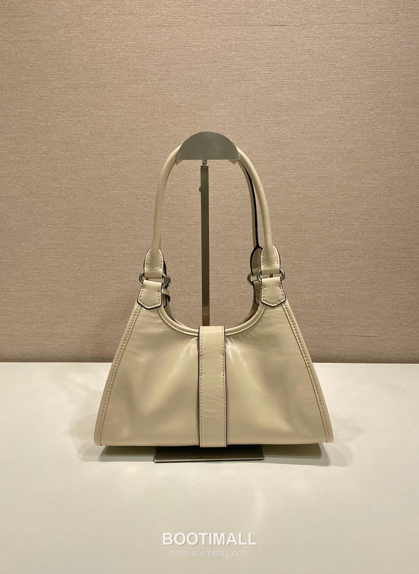 Prada Waxed Leather Top Handle Mini Bag with Buckle Lock and Strap 프라다 왁스 레더 버클락 스트랩 미니 토트백 1BG580 26cm 4