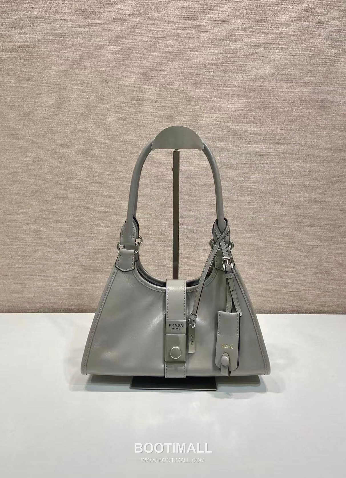 Prada Waxed Leather Top Handle Mini Bag with Buckle Lock and Strap 프라다 왁스 레더 버클락 스트랩 미니 토트백 1BG580 26cm 1