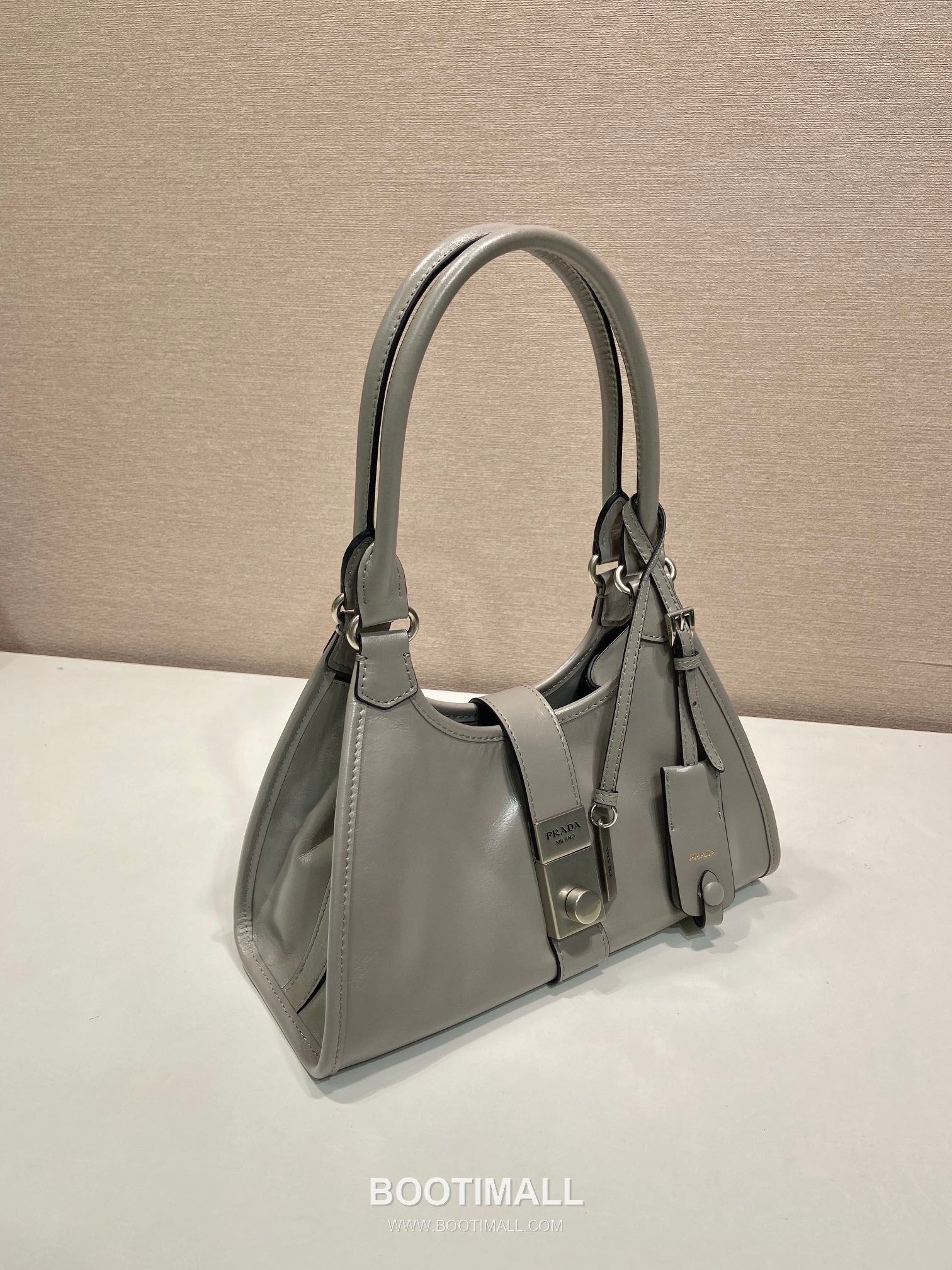 Prada Waxed Leather Top Handle Mini Bag with Buckle Lock and Strap 프라다 왁스 레더 버클락 스트랩 미니 토트백 1BG580 26cm 2