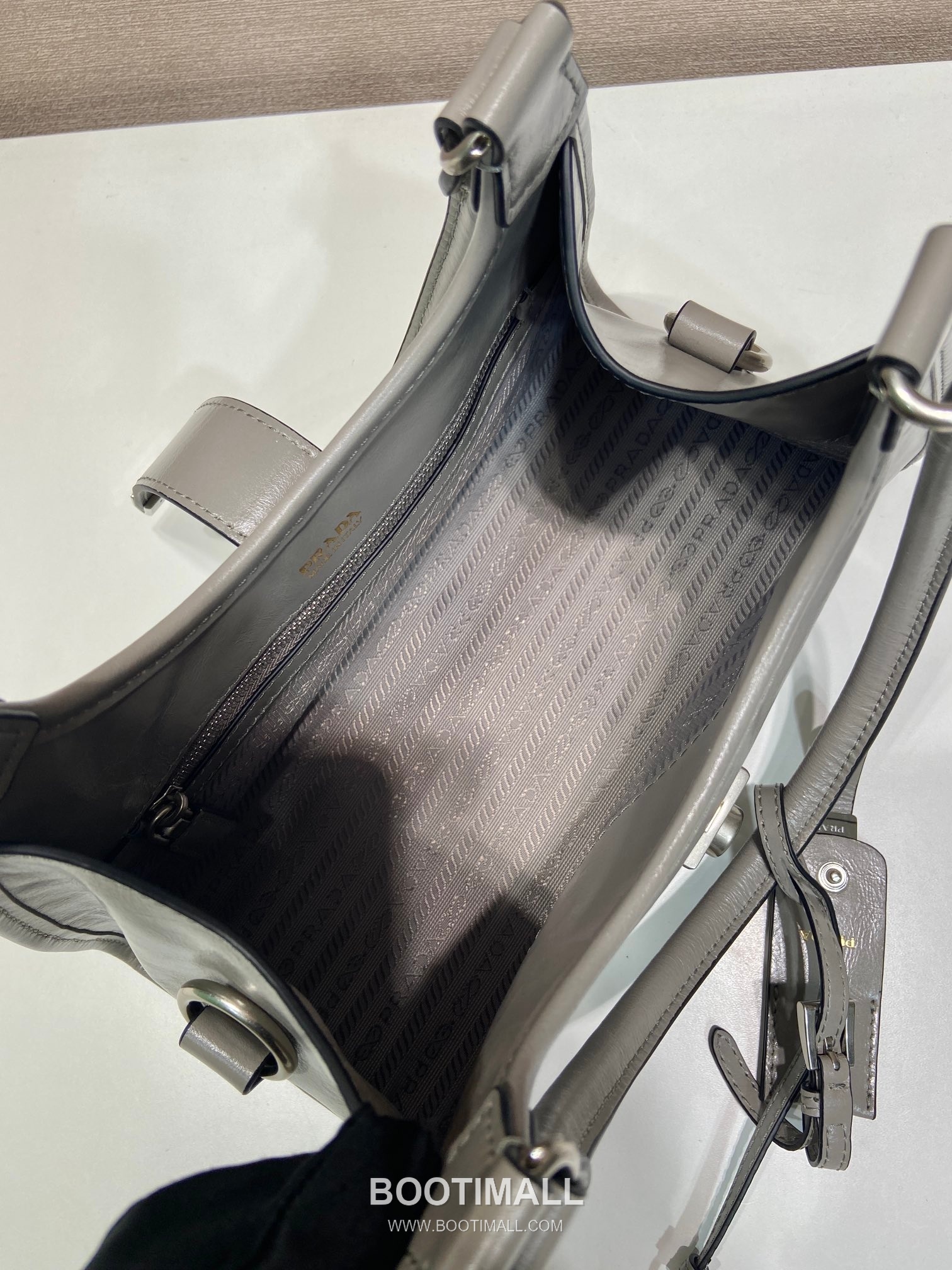 Prada Waxed Leather Top Handle Mini Bag with Buckle Lock and Strap 프라다 왁스 레더 버클락 스트랩 미니 토트백 1BG580 26cm 8