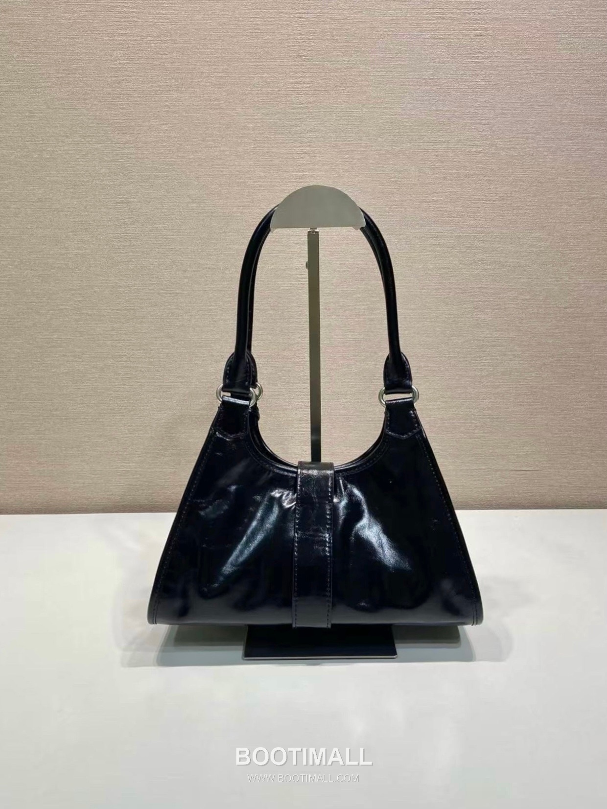 Prada Waxed Leather Top Handle Mini Bag with Buckle Lock and Strap 프라다 왁스 레더 버클락 스트랩 미니 토트백 1BG580 26cm 4