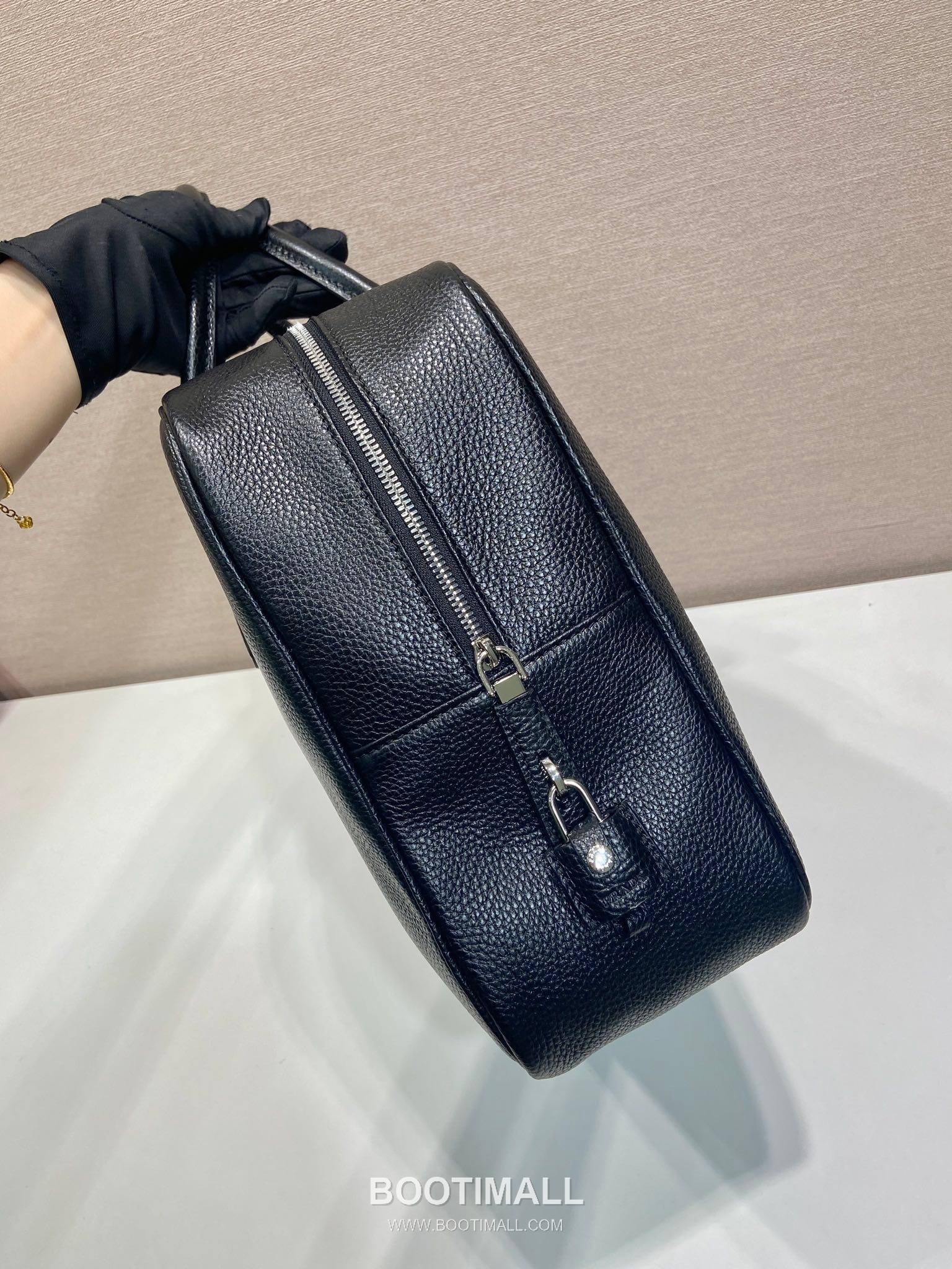 Prada Deer Leather Briefcase with Lock Closure and Name Tag Detail 프라다 디어 레더 락 클로저 네임태그 브리프케이스 2VE027 40cm 5