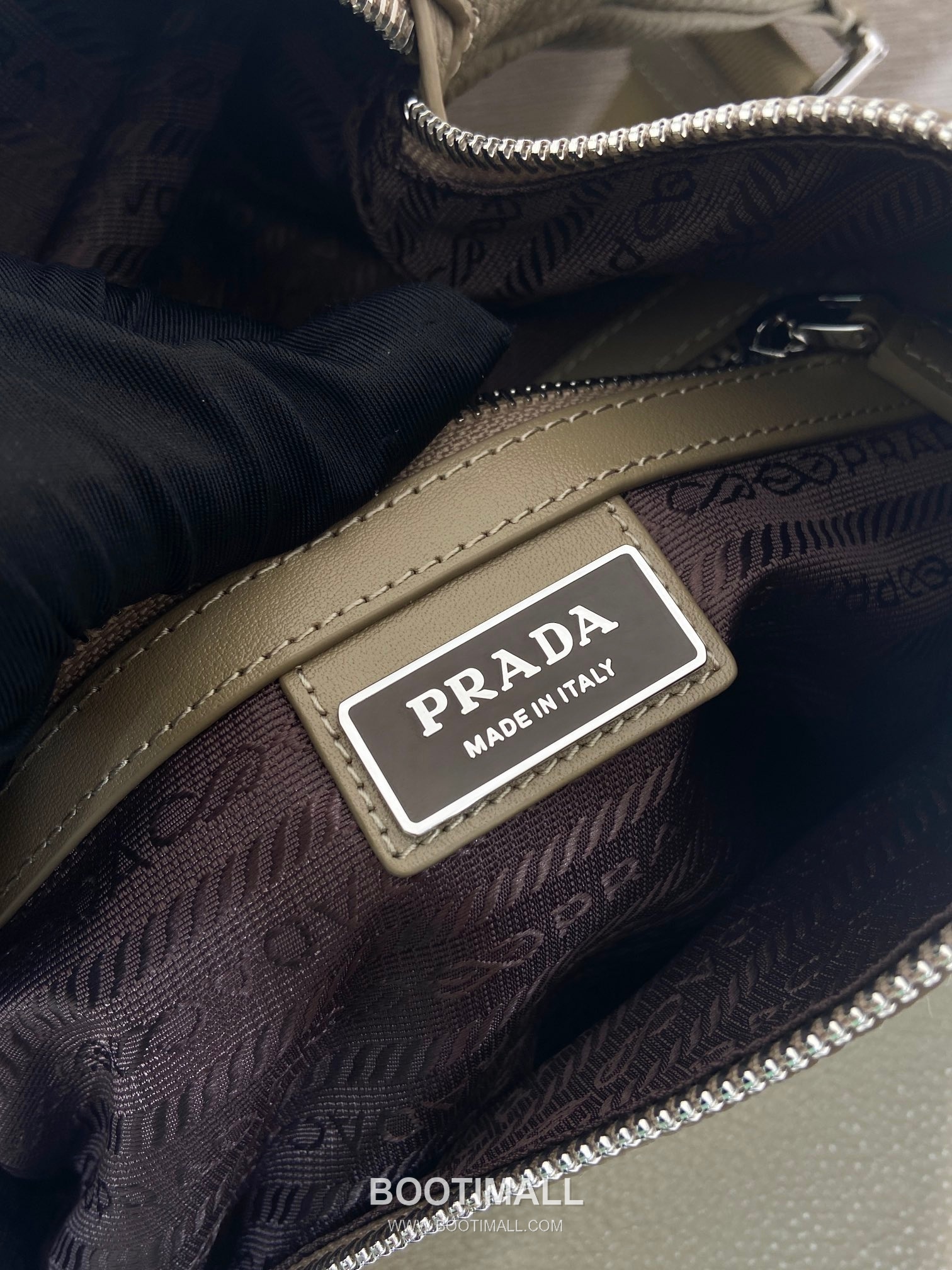 Prada Deer Grain Leather Sling Backpack with Nylon Strap and Triangle Logo 프라다 디어 그레인 레더 나일론 스트랩 슬링 백팩 2VZ092A 26.5cm 9