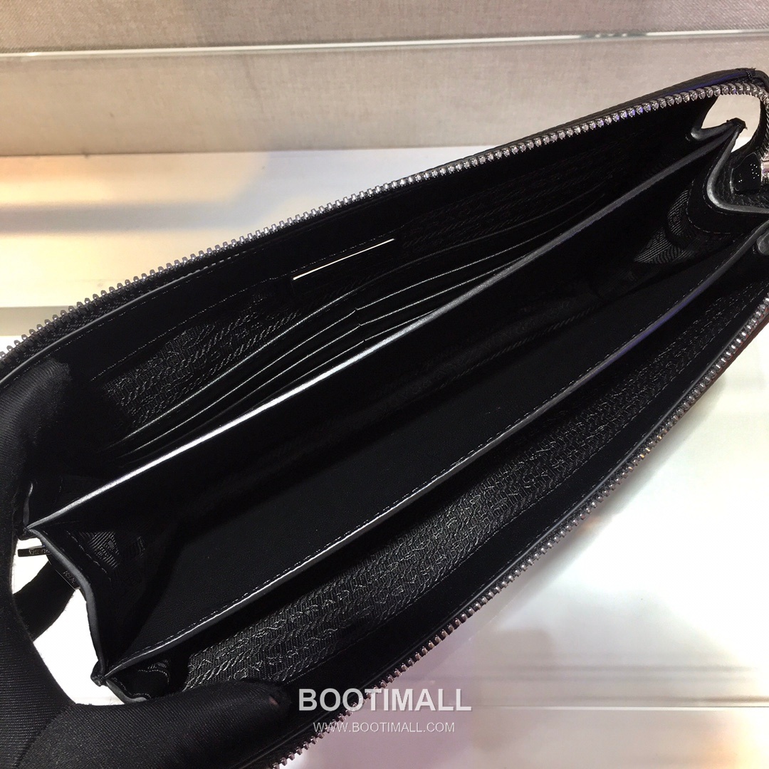 Prada Calfskin Clutch Bag with Card Slots and Enamel Triangle Logo 프라다 카프스킨 카드슬롯 삼각로고 클러치백 2VF001 26cm 8