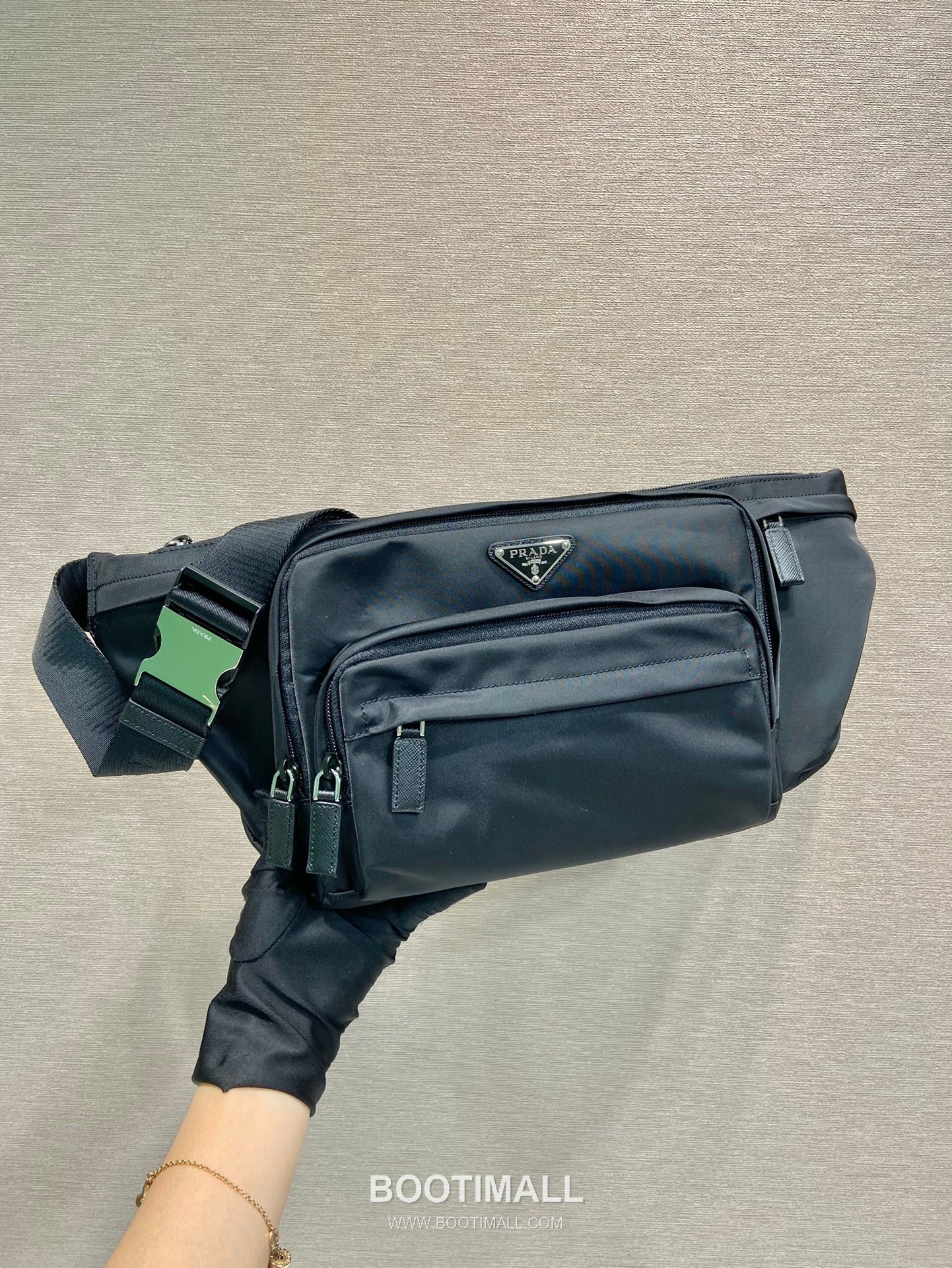 Prada Nylon Waist Bag with Front Pocket and Dual Zip Compartments 프라다 나일론 프론트 포켓 듀얼 지퍼 웨이스트백 2VL003 34cm 1