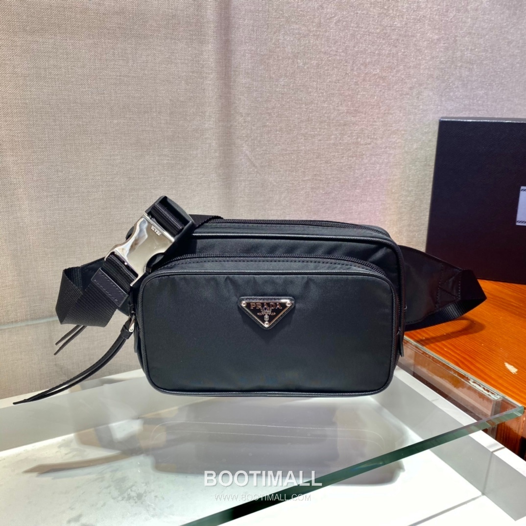 Prada Nylon Leather Waist Bag with Logo Detail and Zip Closure 프라다 나일론 레더 로고 디테일 지퍼 웨이스트백 1BL010 21cm 3