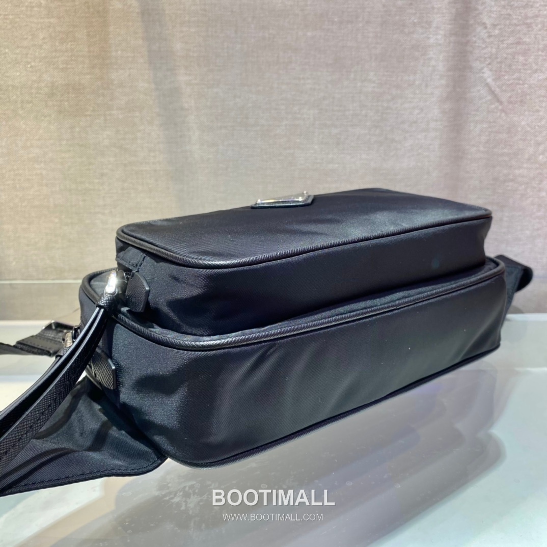 Prada Nylon Leather Waist Bag with Logo Detail and Zip Closure 프라다 나일론 레더 로고 디테일 지퍼 웨이스트백 1BL010 21cm 6