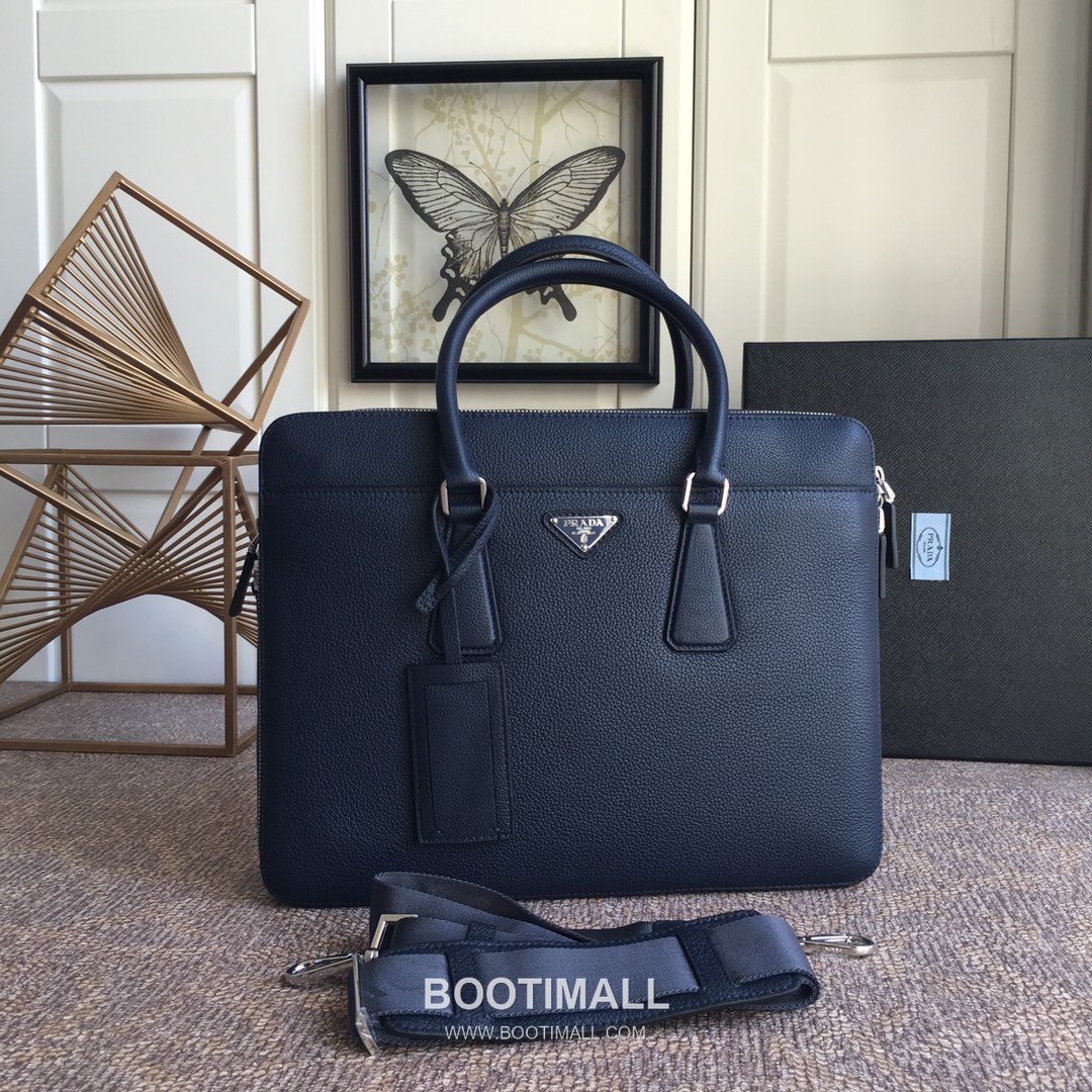 Prada Deer Grain Leather Tote Bag with Full Leather Construction 프라다 디어 그레인 레더 풀레더 토트백 36.5cm 1