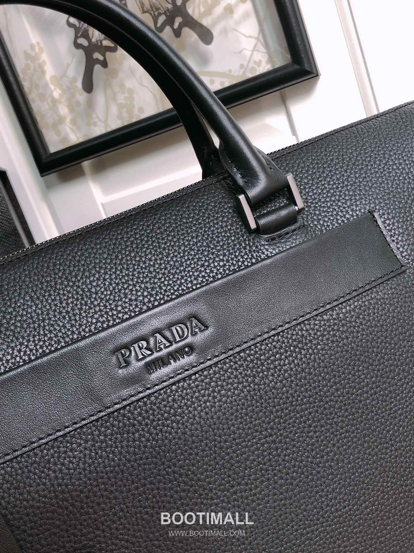 Prada Calfskin Tote Bag with Dual Handles and Magnetic Pocket Detail 프라다 카프스킨 듀얼 핸들 마그네틱 포켓 토트백 2VG041 40cm 2