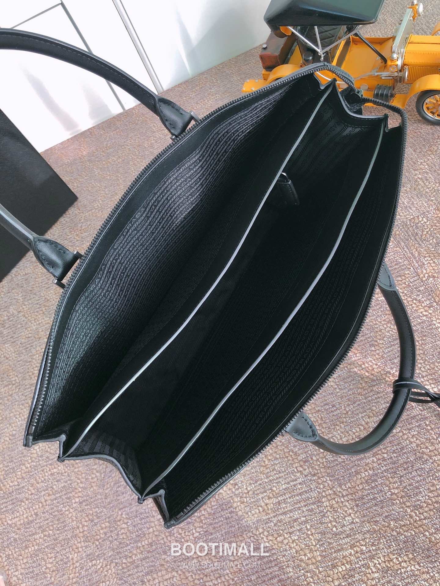 Prada Calfskin Tote Bag with Dual Handles and Magnetic Pocket Detail 프라다 카프스킨 듀얼 핸들 마그네틱 포켓 토트백 2VG041 40cm 7