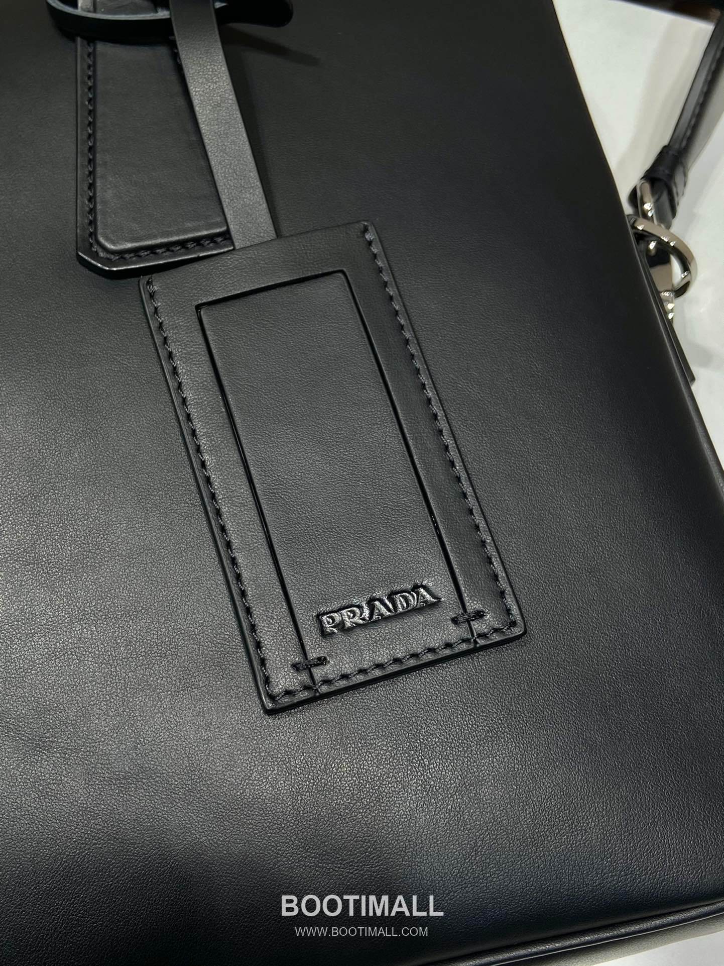 Prada Nappa Leather Briefcase with Dual Compartments and Nylon Strap 프라다 나파 레더 듀얼 컴파트먼트 나일론 스트랩 브리프케이스 2VE368 36cm 7