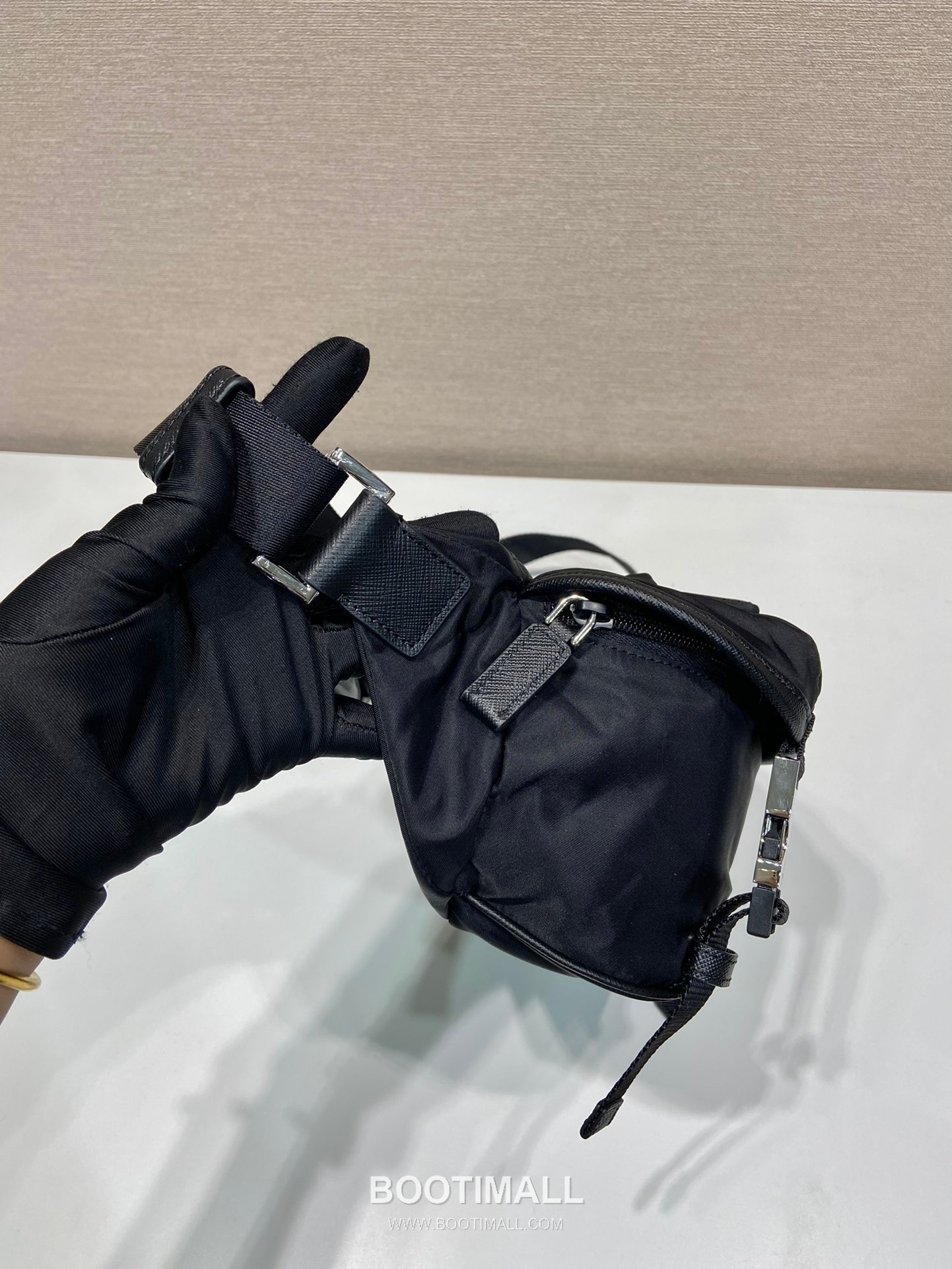 Prada Nylon Saffiano Leather Mini Flap Messenger Bag with Triangle Logo 프라다 나일론 사피아노 레더 미니 플랩 메신저백 2VH171 20cm 7