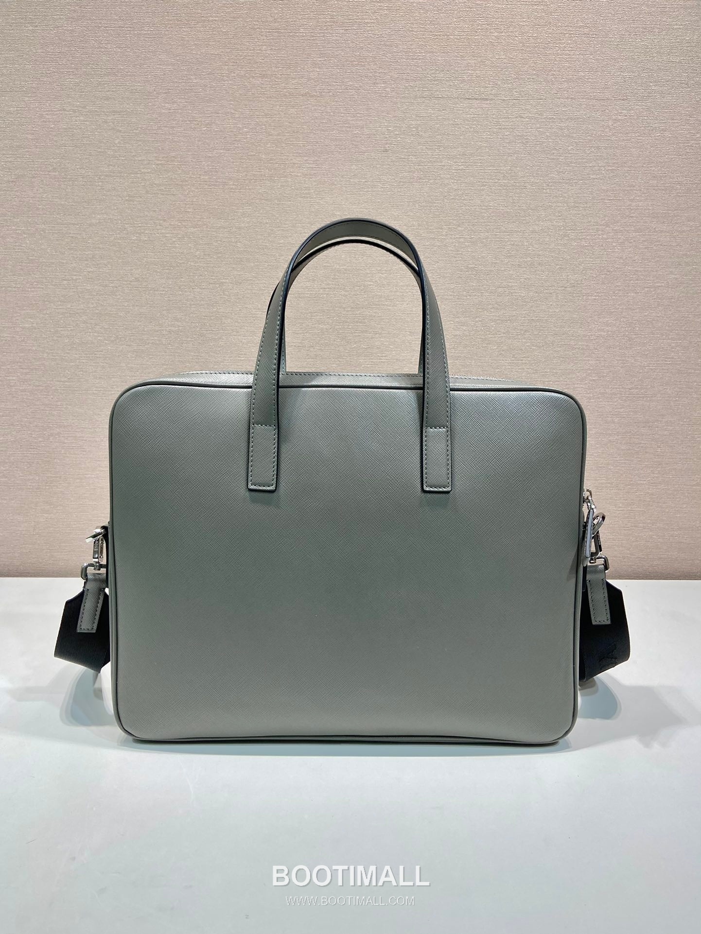 Prada Saffiano Leather Briefcase with Nylon Strap and Dual Pocket Design 프라다 사피아노 레더 나일론 스트랩 듀얼 포켓 브리프케이스 2VE368 36cm 4