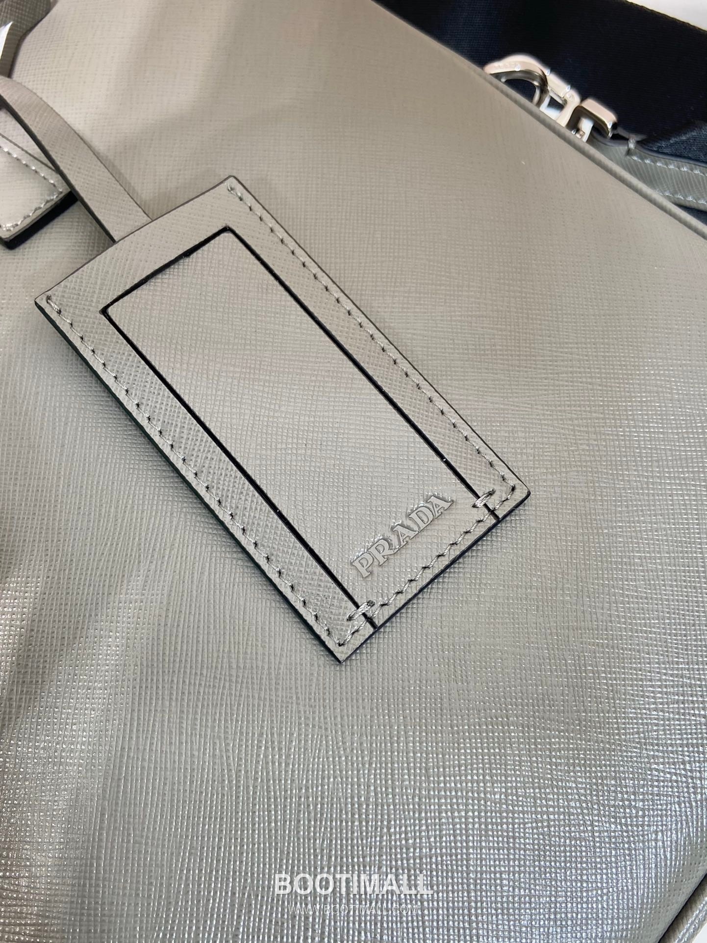 Prada Saffiano Leather Briefcase with Nylon Strap and Dual Pocket Design 프라다 사피아노 레더 나일론 스트랩 듀얼 포켓 브리프케이스 2VE368 36cm 7