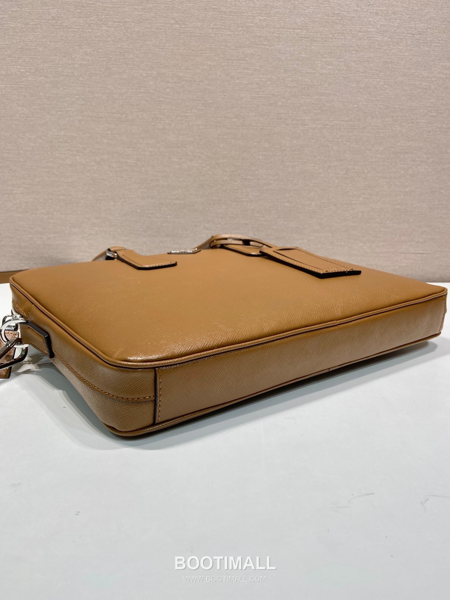 Prada Saffiano Leather Briefcase with Nylon Strap and Dual Pocket Design 프라다 사피아노 레더 나일론 스트랩 듀얼 포켓 브리프케이스 2VE368 36cm 6