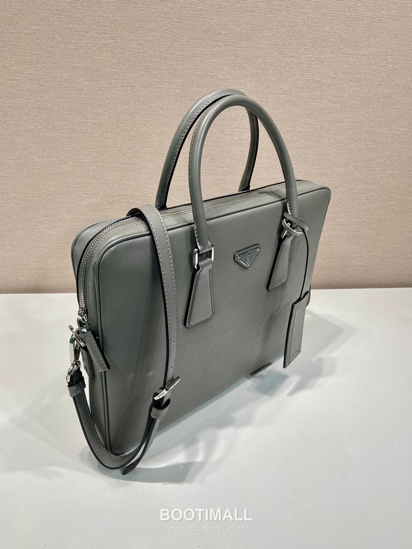 Prada Saffiano Leather Slim Briefcase with Ultra Thin Profile 프라다 사피아노 레더 슬림 브리프케이스 2VE0368 37cm 3