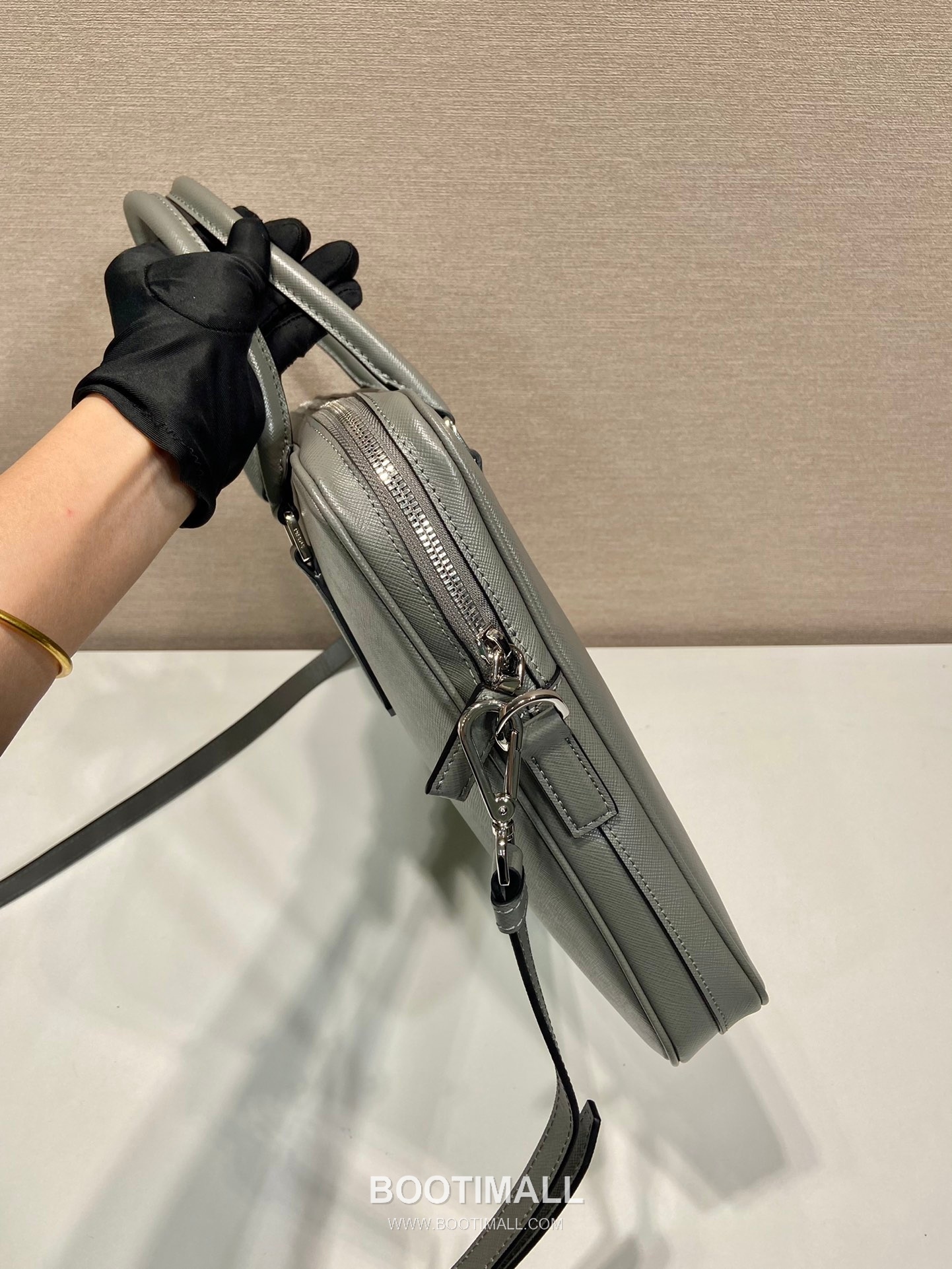 Prada Saffiano Leather Slim Briefcase with Ultra Thin Profile 프라다 사피아노 레더 슬림 브리프케이스 2VE0368 37cm 5