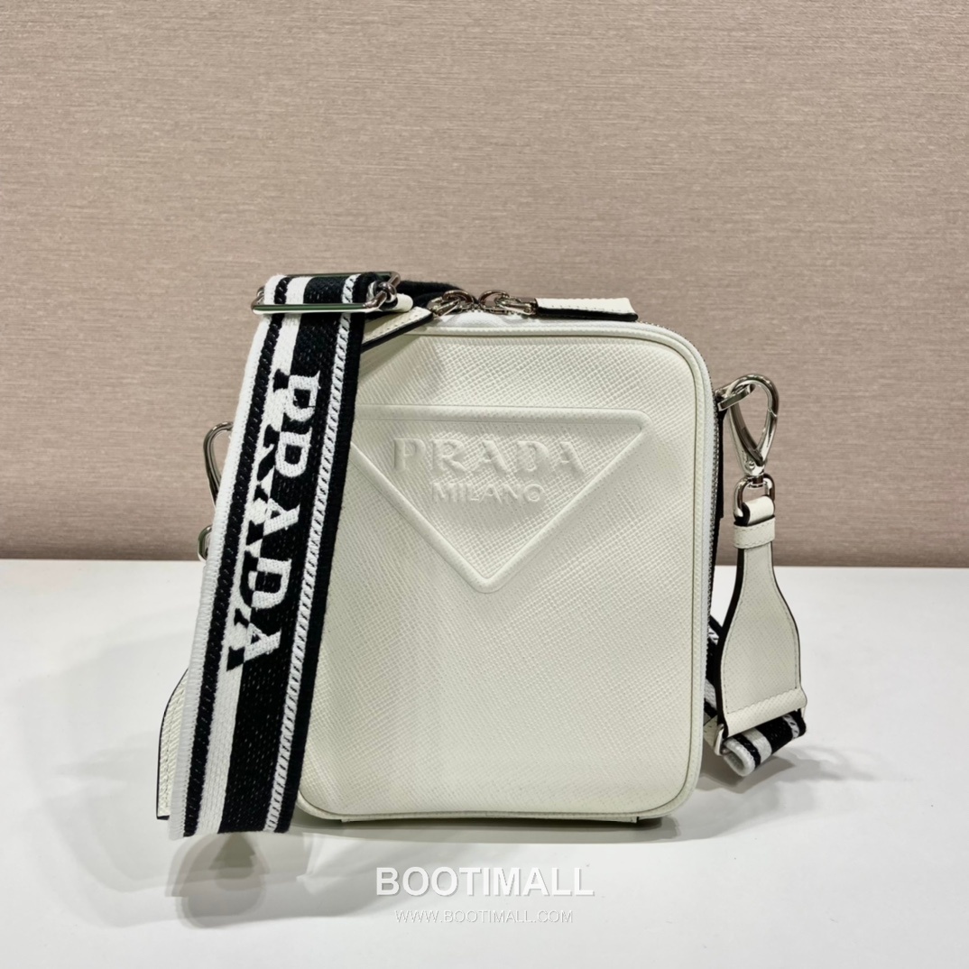 Prada Saffiano Leather Crossbody Bag with Embroidered Strap and Triangle Logo 프라다 사피아노 레더 자수 스트랩 삼각로고 크로스백 2VH154 19cm 2
