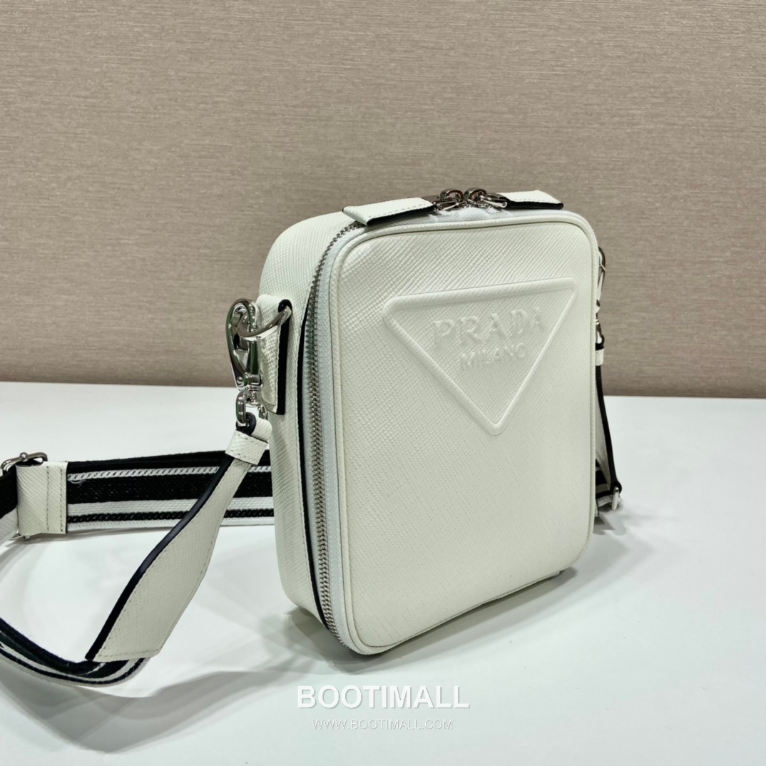 Prada Saffiano Leather Crossbody Bag with Embroidered Strap and Triangle Logo 프라다 사피아노 레더 자수 스트랩 삼각로고 크로스백 2VH154 19cm 3