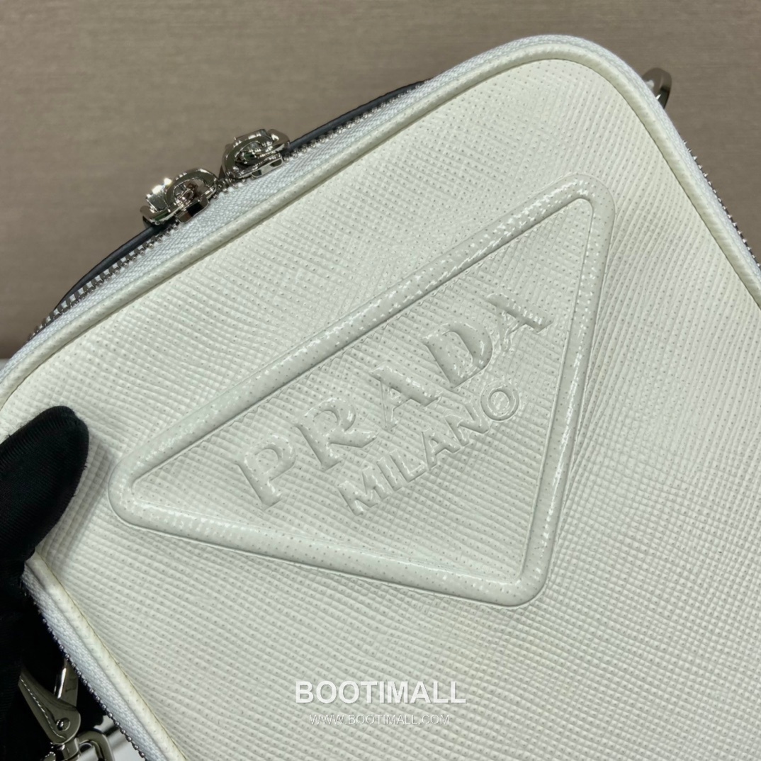 Prada Saffiano Leather Crossbody Bag with Embroidered Strap and Triangle Logo 프라다 사피아노 레더 자수 스트랩 삼각로고 크로스백 2VH154 19cm 6