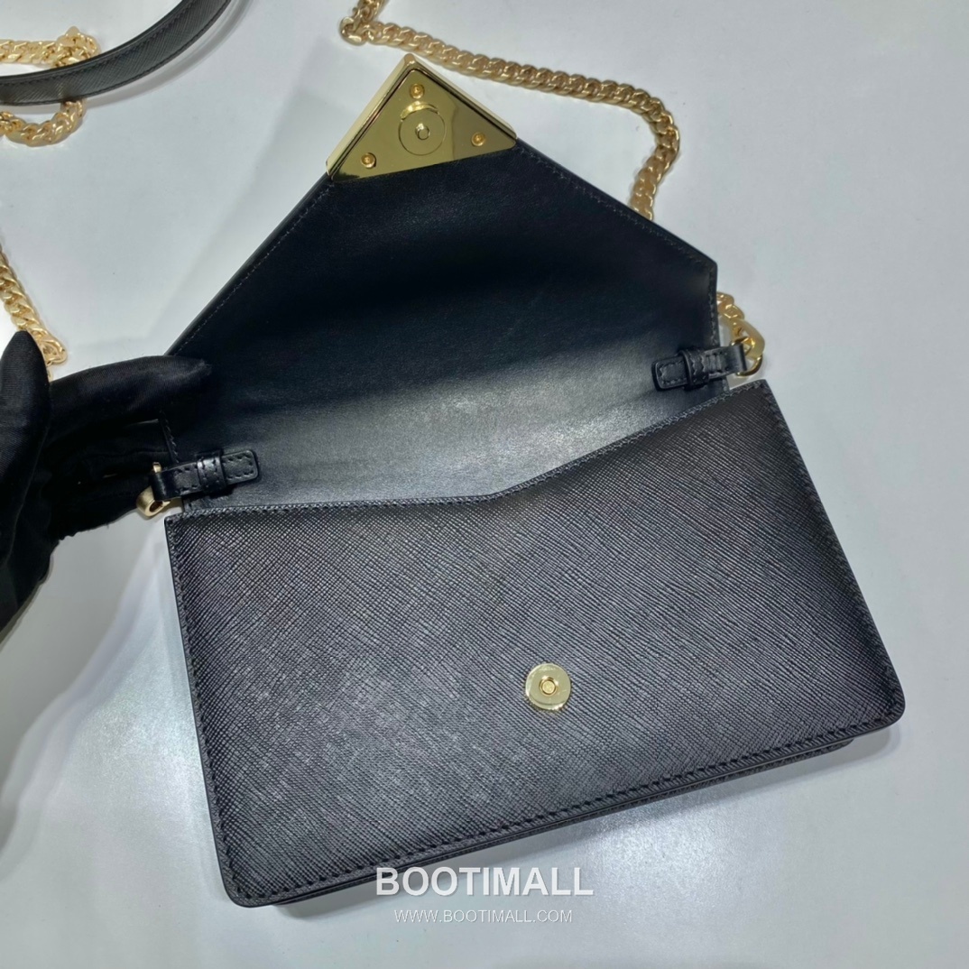 Prada Saffiano Leather Flap Crossbody Bag with Enamel Triangle Logo 프라다 사피아노 레더 플랩 삼각로고 크로스백 1BD318 21.5cm 7