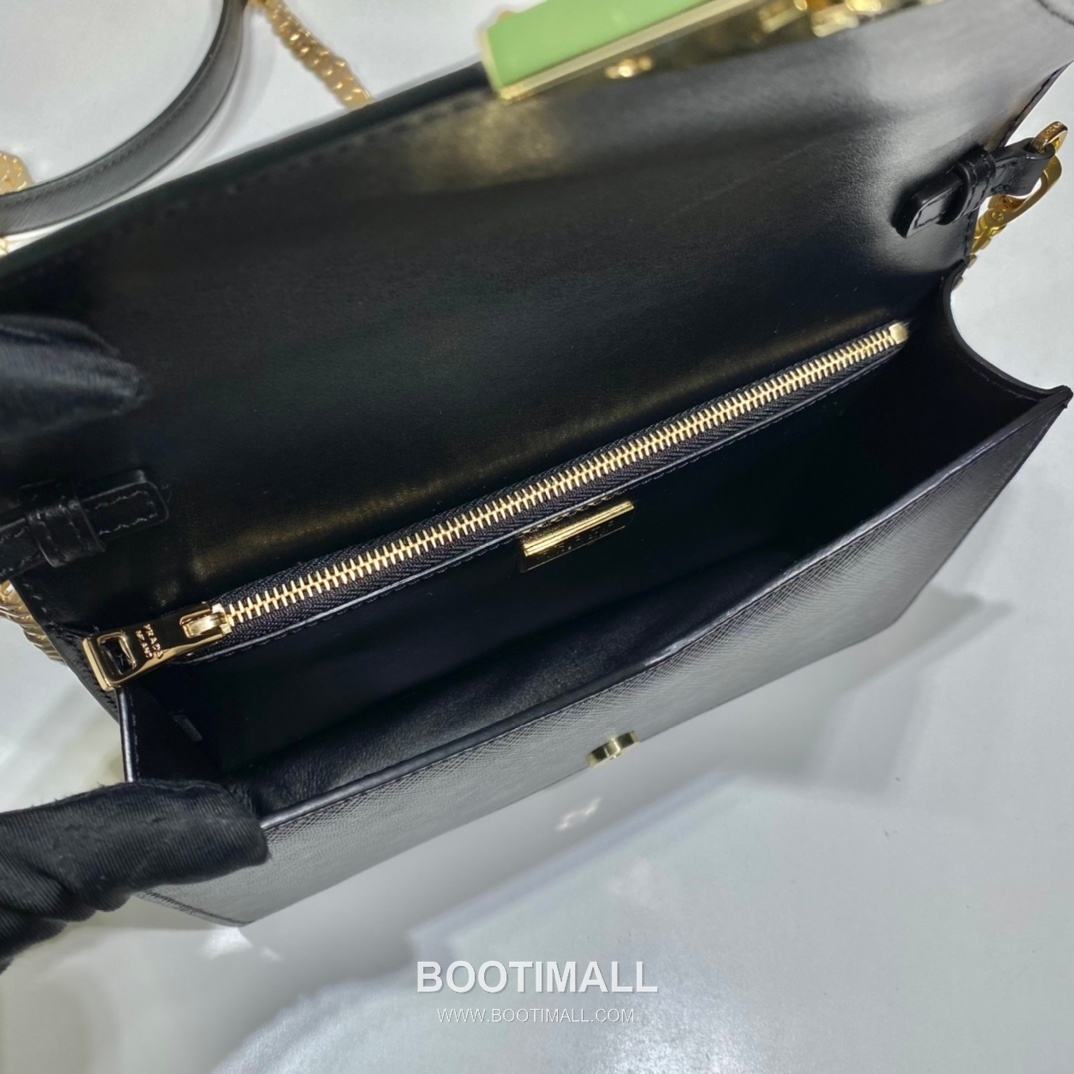 Prada Saffiano Leather Flap Crossbody Bag with Enamel Triangle Logo 프라다 사피아노 레더 플랩 삼각로고 크로스백 1BD318 21.5cm 8