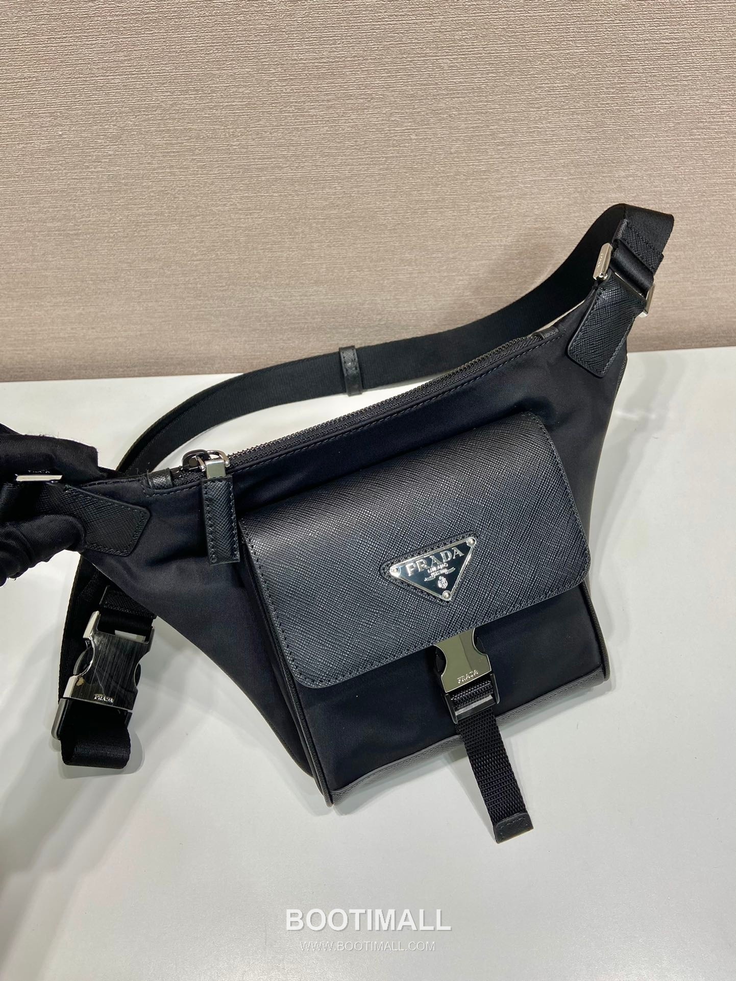 Prada Re-Nylon Saffiano Leather Crossbody Bag with Side Buckle Pocket 프라다 리나일론 사피아노 레더 사이드 버클 포켓 크로스백 2VH160 16cm 2