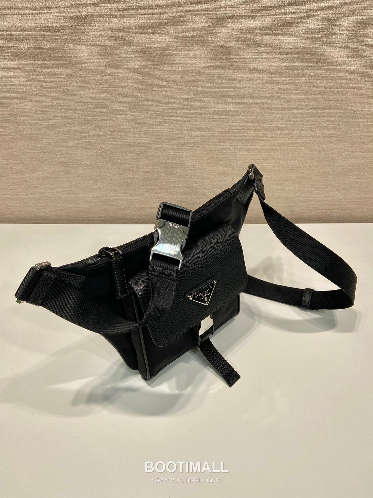 Prada Re-Nylon Saffiano Leather Crossbody Bag with Side Buckle Pocket 프라다 리나일론 사피아노 레더 사이드 버클 포켓 크로스백 2VH160 16cm 3