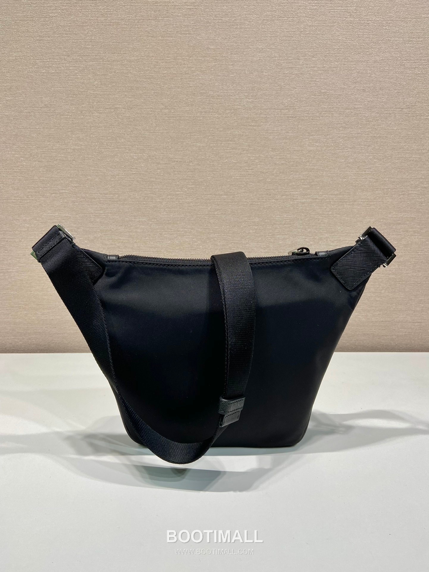 Prada Re-Nylon Saffiano Leather Crossbody Bag with Side Buckle Pocket 프라다 리나일론 사피아노 레더 사이드 버클 포켓 크로스백 2VH160 16cm 4