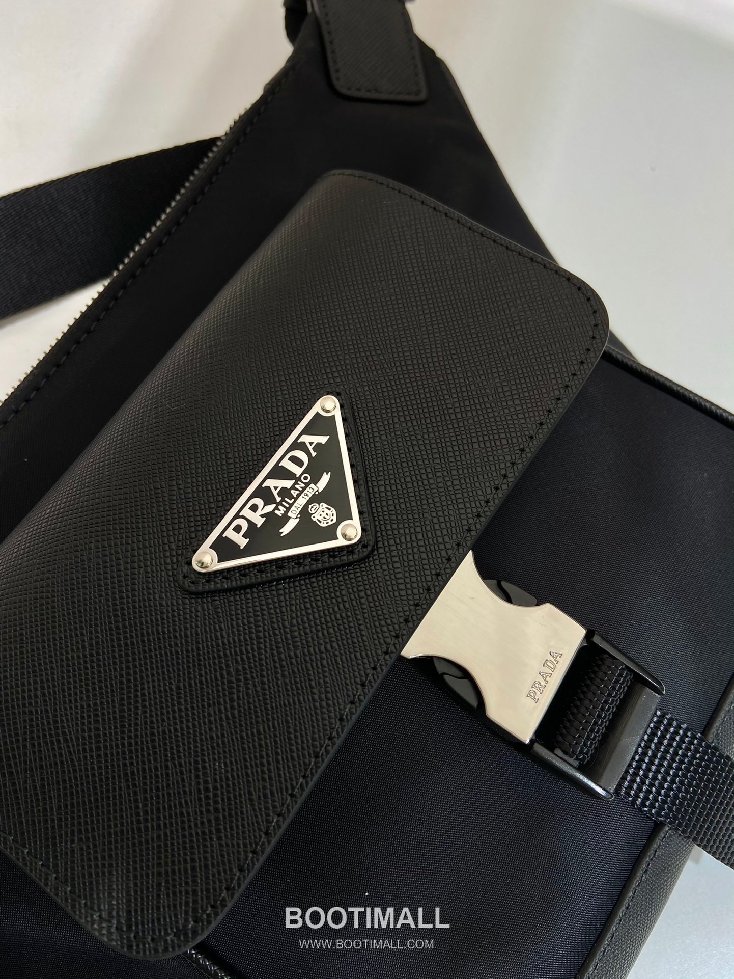 Prada Re-Nylon Saffiano Leather Crossbody Bag with Side Buckle Pocket 프라다 리나일론 사피아노 레더 사이드 버클 포켓 크로스백 2VH160 16cm 5