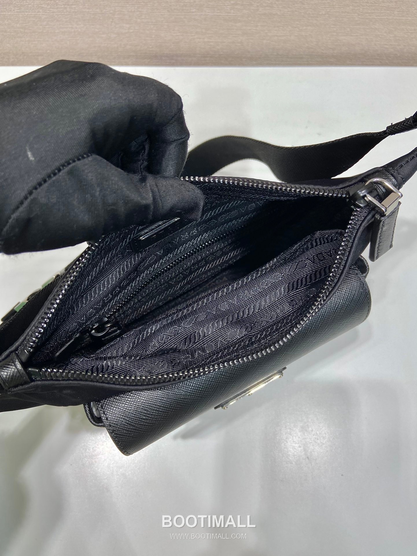 Prada Re-Nylon Saffiano Leather Crossbody Bag with Side Buckle Pocket 프라다 리나일론 사피아노 레더 사이드 버클 포켓 크로스백 2VH160 16cm 7