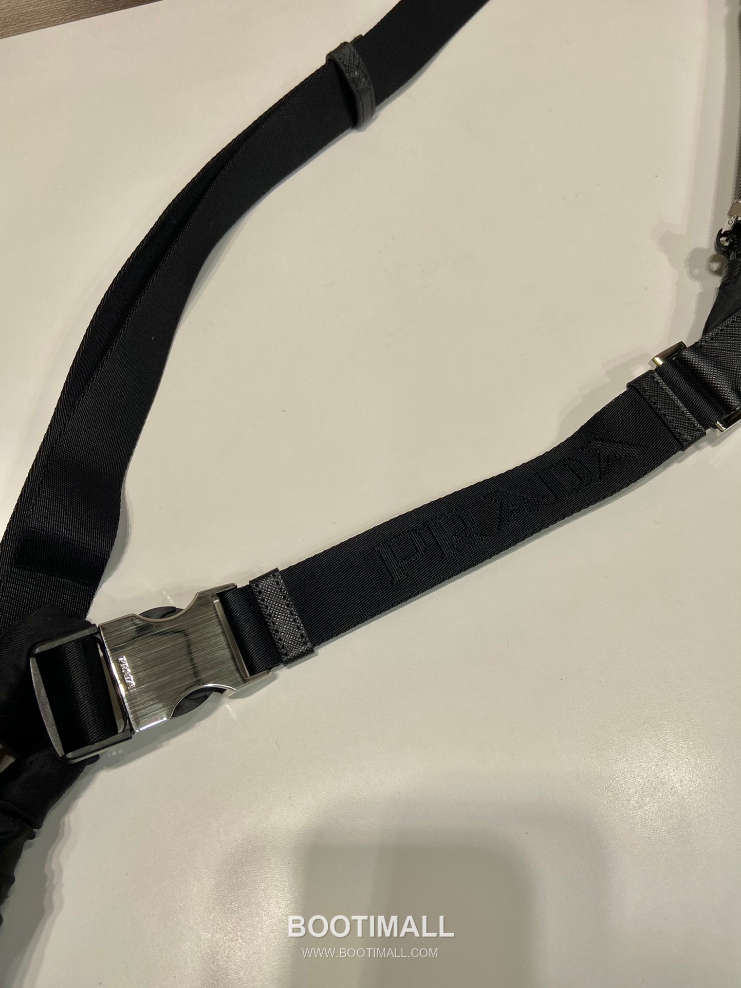 Prada Re-Nylon Saffiano Leather Crossbody Bag with Side Buckle Pocket 프라다 리나일론 사피아노 레더 사이드 버클 포켓 크로스백 2VH160 16cm 8