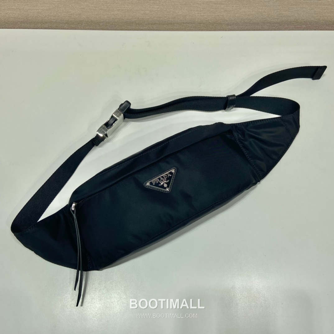 Prada Re-Nylon Saffiano Leather Waist Bag with Stripe Detail 프라다 리나일론 사피아노 레더 스트라이프 웨이스트백 2VL034 26cm 2