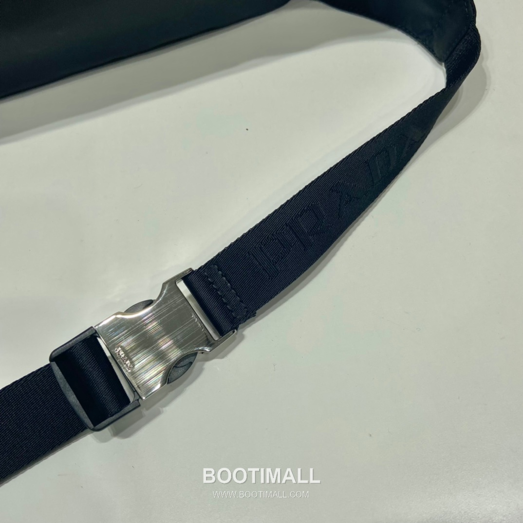 Prada Re-Nylon Saffiano Leather Waist Bag with Stripe Detail 프라다 리나일론 사피아노 레더 스트라이프 웨이스트백 2VL034 26cm 8
