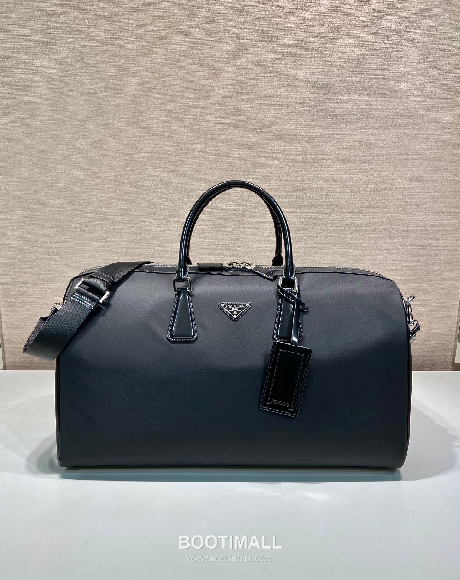 Prada Re-Nylon Travel Bag with Leather Trim and Triangle Logo 프라다 리나일론 레더 트림 삼각로고 트래블백 2VC018 50cm 2
