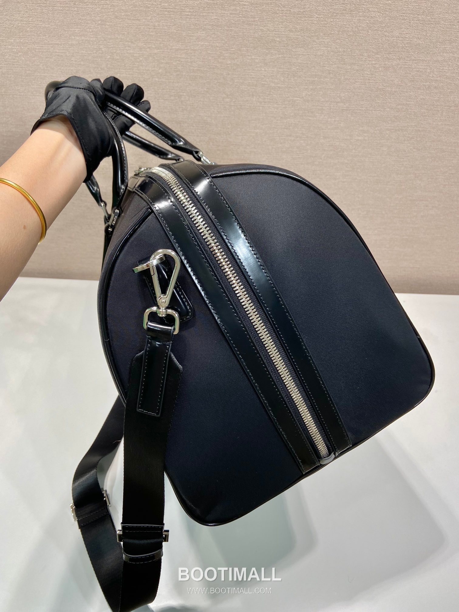 Prada Re-Nylon Travel Bag with Leather Trim and Triangle Logo 프라다 리나일론 레더 트림 삼각로고 트래블백 2VC018 50cm 5