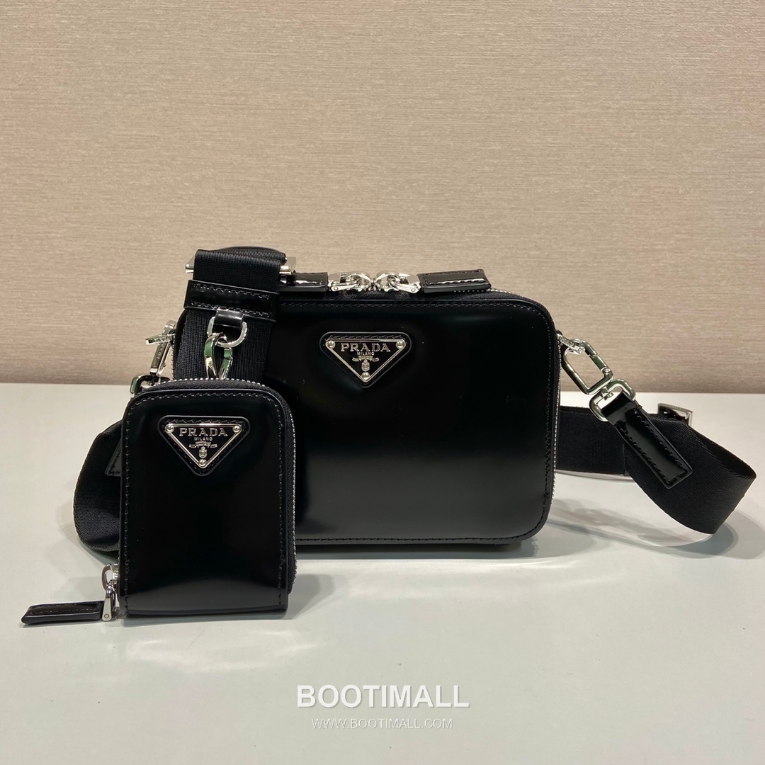 Prada Patent Leather Messenger Bag with Detachable Pouch and Nylon Strap 프라다 페이턴트 레더 탈부착 파우치 나일론 스트랩 메신저백 2VH070 19cm 2