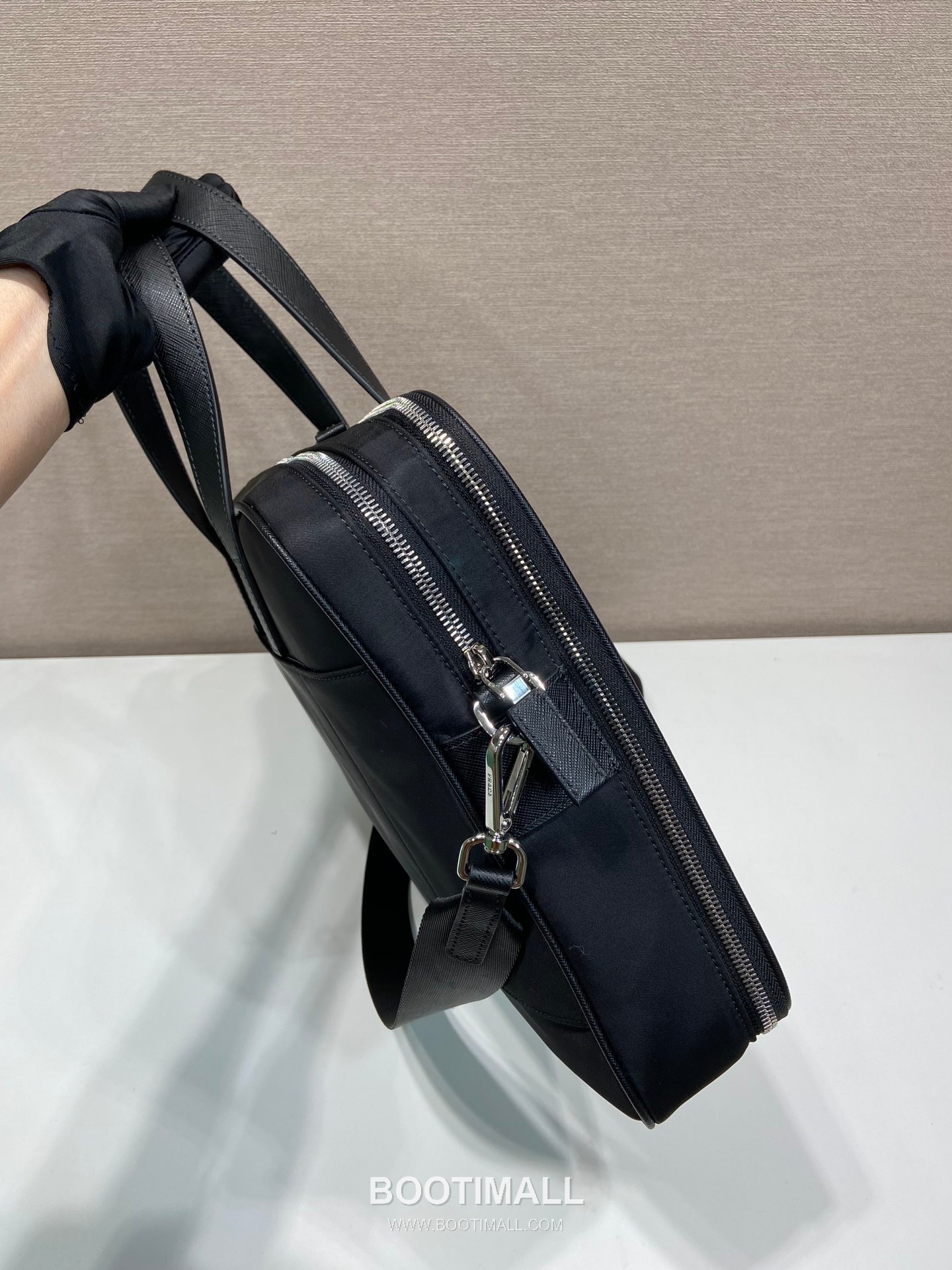 Prada Re-Nylon Briefcase with Dual Handles and Triangle Logo Detail 프라다 리나일론 듀얼 핸들 삼각로고 브리프케이스 2VE005 38cm 5