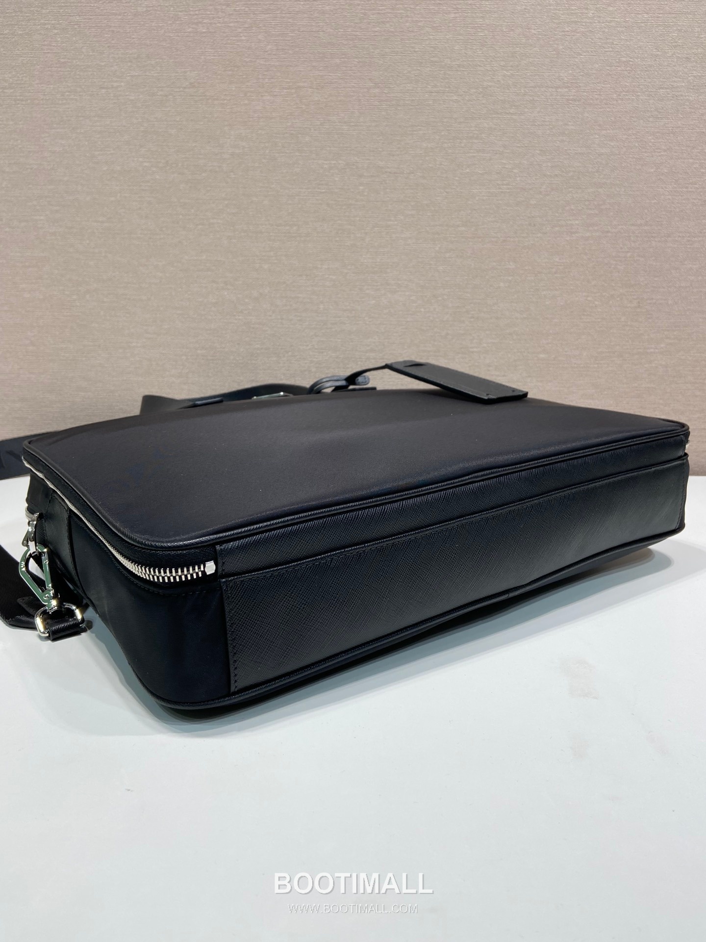 Prada Re-Nylon Briefcase with Dual Handles and Triangle Logo Detail 프라다 리나일론 듀얼 핸들 삼각로고 브리프케이스 2VE005 38cm 6