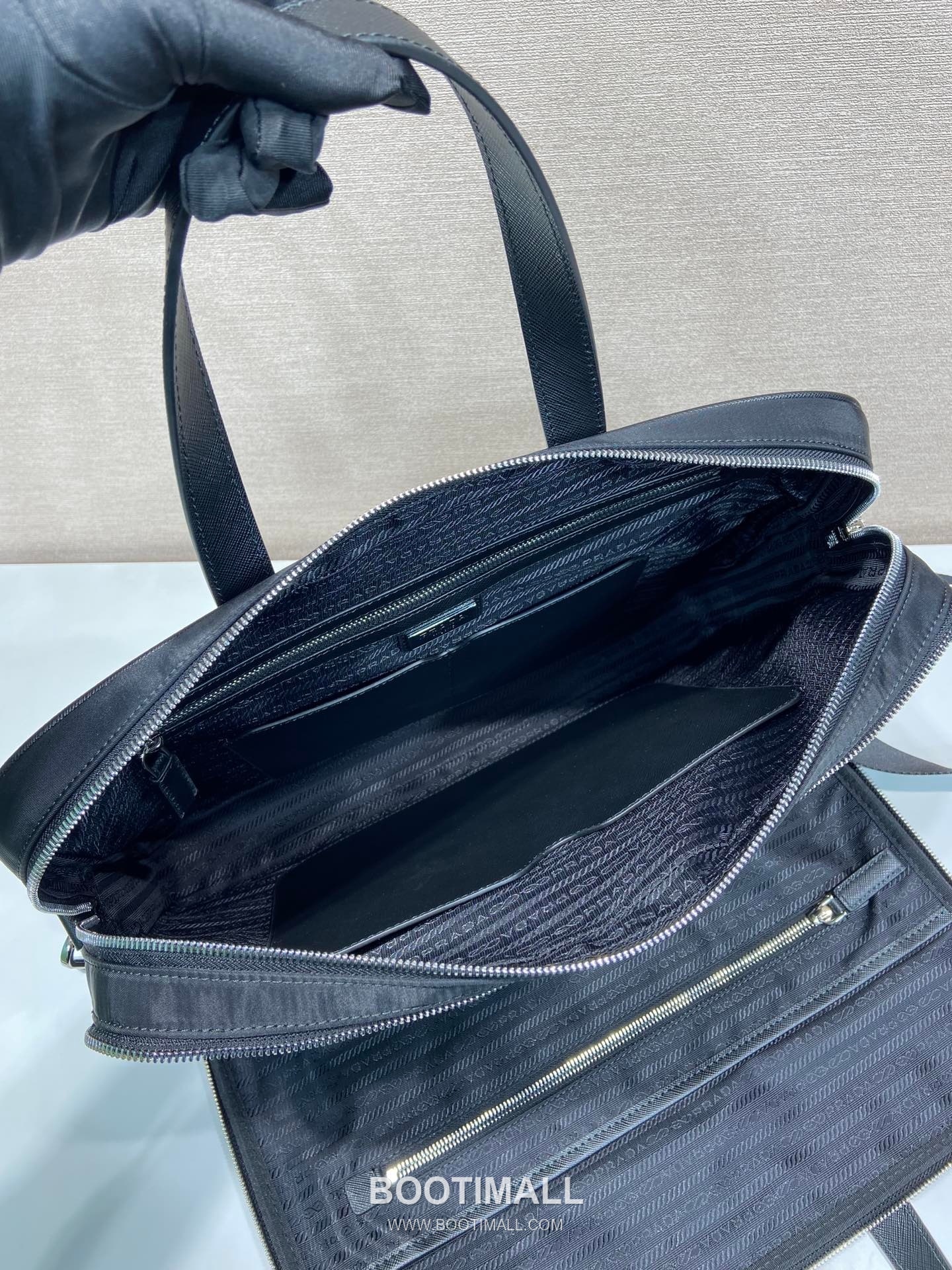 Prada Re-Nylon Briefcase with Dual Handles and Triangle Logo Detail 프라다 리나일론 듀얼 핸들 삼각로고 브리프케이스 2VE005 38cm 8