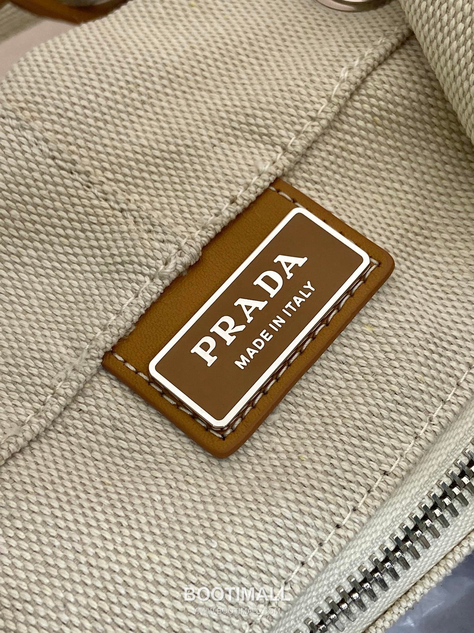 Prada Linen Blend Drawstring Travel Bag with Leather Trim and Logo 프라다 린넨 혼방 드로스트링 레더 트림 로고 트래블백 2VY011 34cm 9