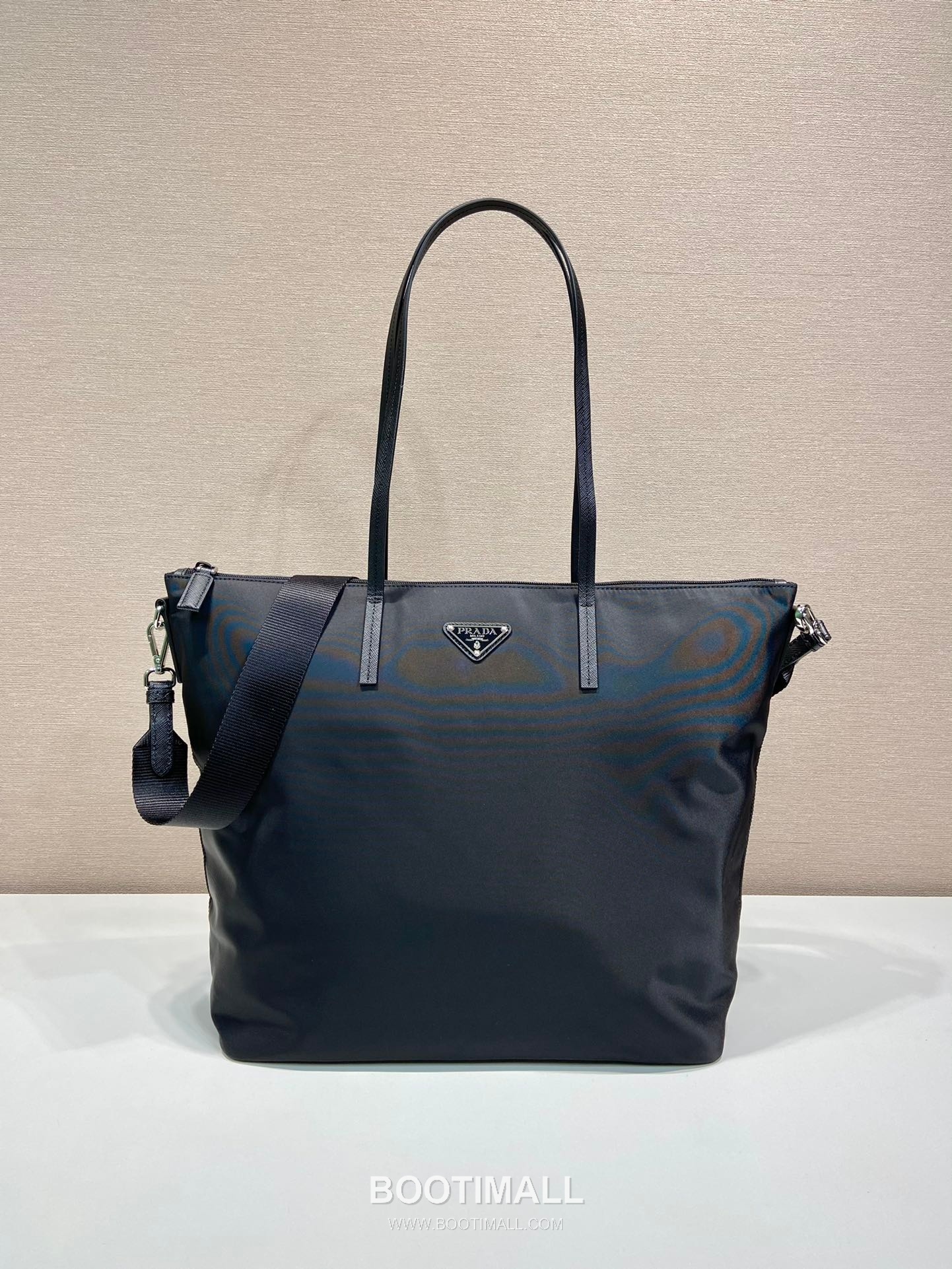 Prada Parachute Nylon Saffiano Leather Tote Bag with Top Handle Detail 프라다 패러슈트 나일론 사피아노 레더 탑핸들 토트백 1BG189 36cm 1
