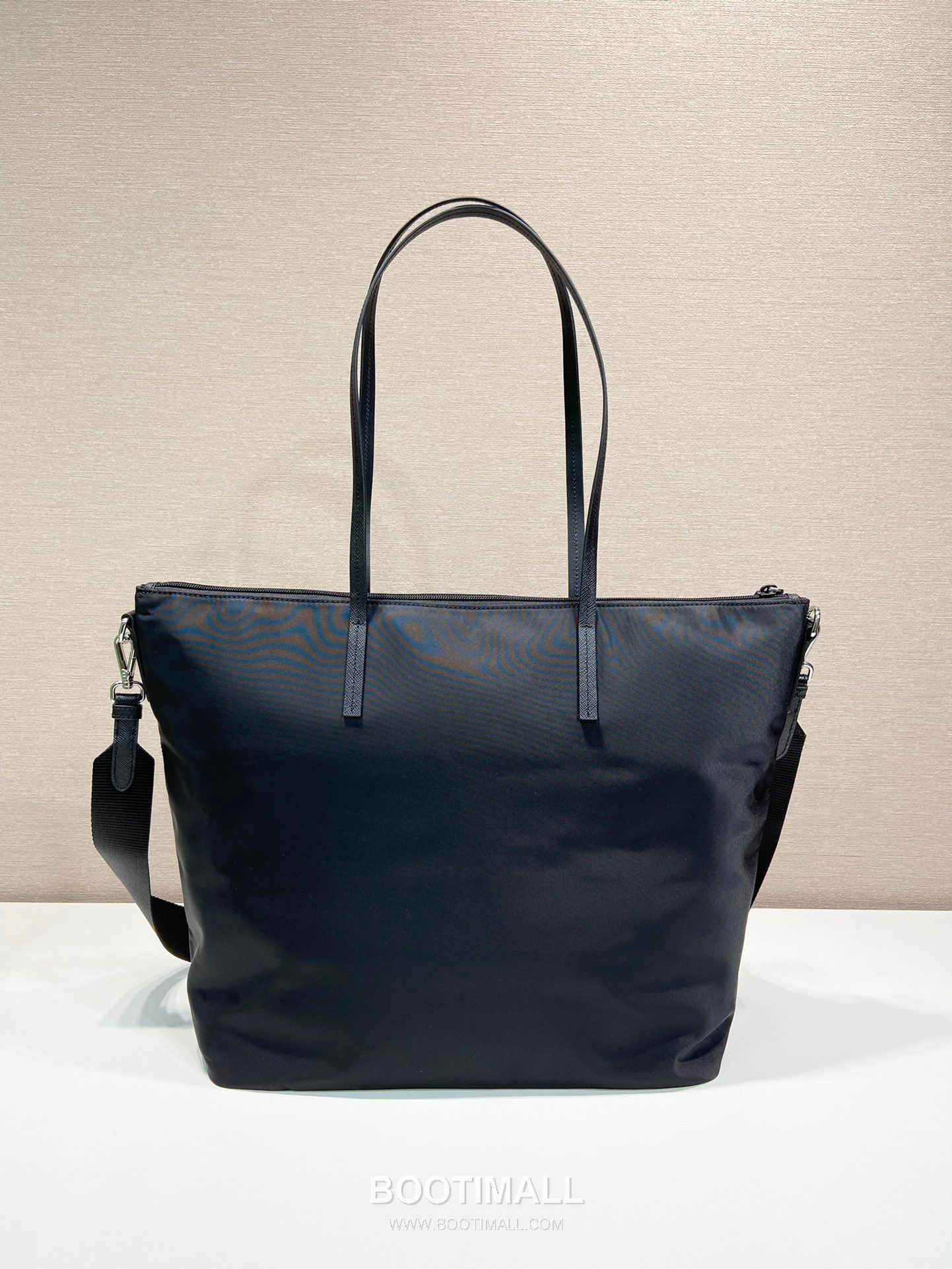 Prada Parachute Nylon Saffiano Leather Tote Bag with Top Handle Detail 프라다 패러슈트 나일론 사피아노 레더 탑핸들 토트백 1BG189 36cm 5