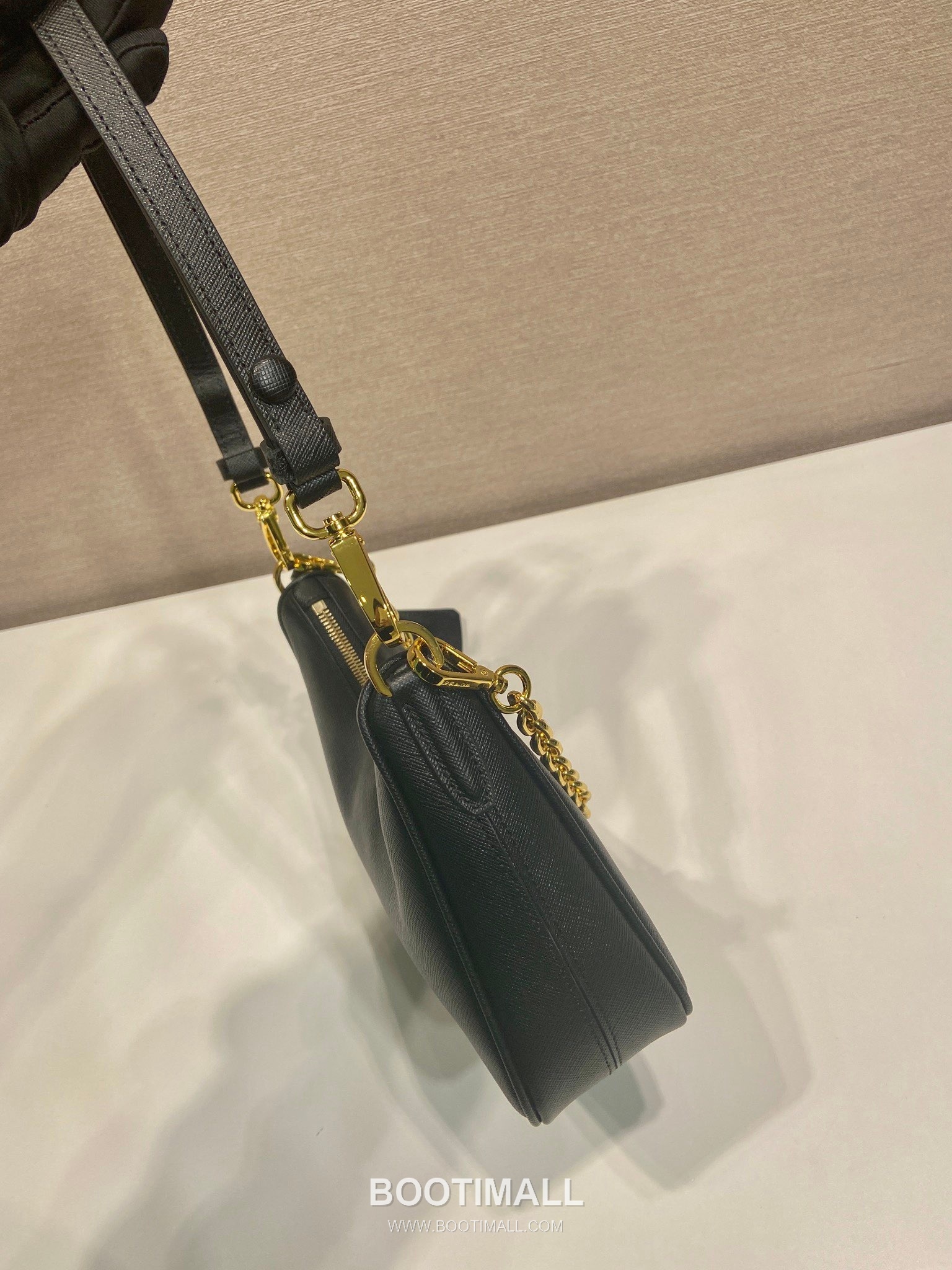 Prada Saffiano Leather Hobo Bag with Chain Strap and Triangle Logo 프라다 사피아노 레더 체인 스트랩 삼각로고 호보백 1BC204 22cm 5
